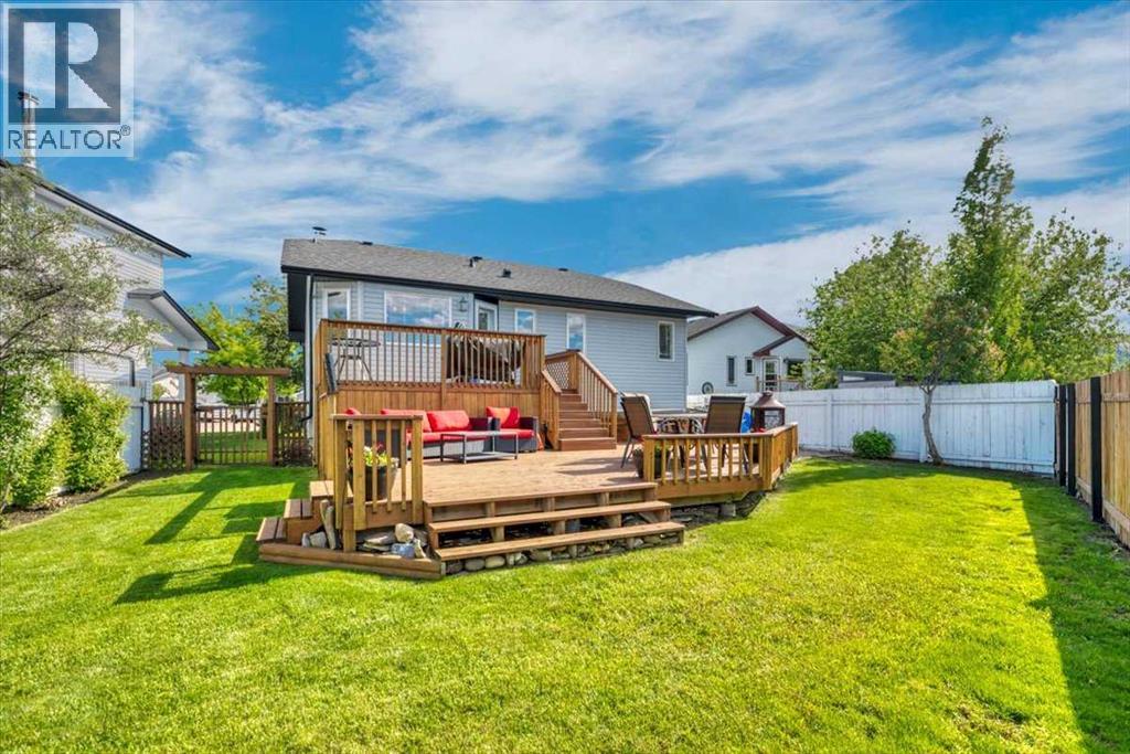 9 Madison Court, Strathmore, Alberta  T1P 1M5 - Photo 3 - A2319911