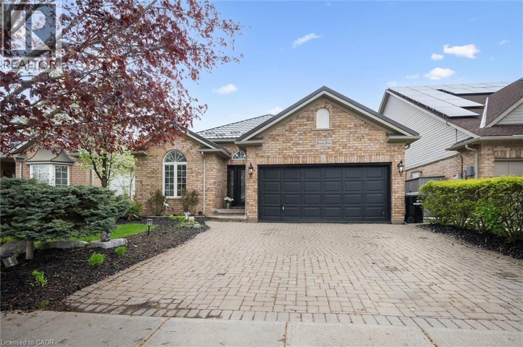 44 Mcnichol Drive, Cambridge, Ontario N1P 1C9 - Photo 2 - 40836638