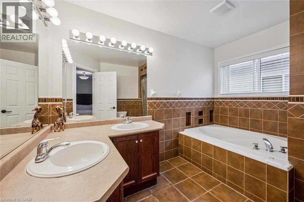 44 Mcnichol Drive, Cambridge, Ontario N1P 1C9 - Photo 19 - 40836638