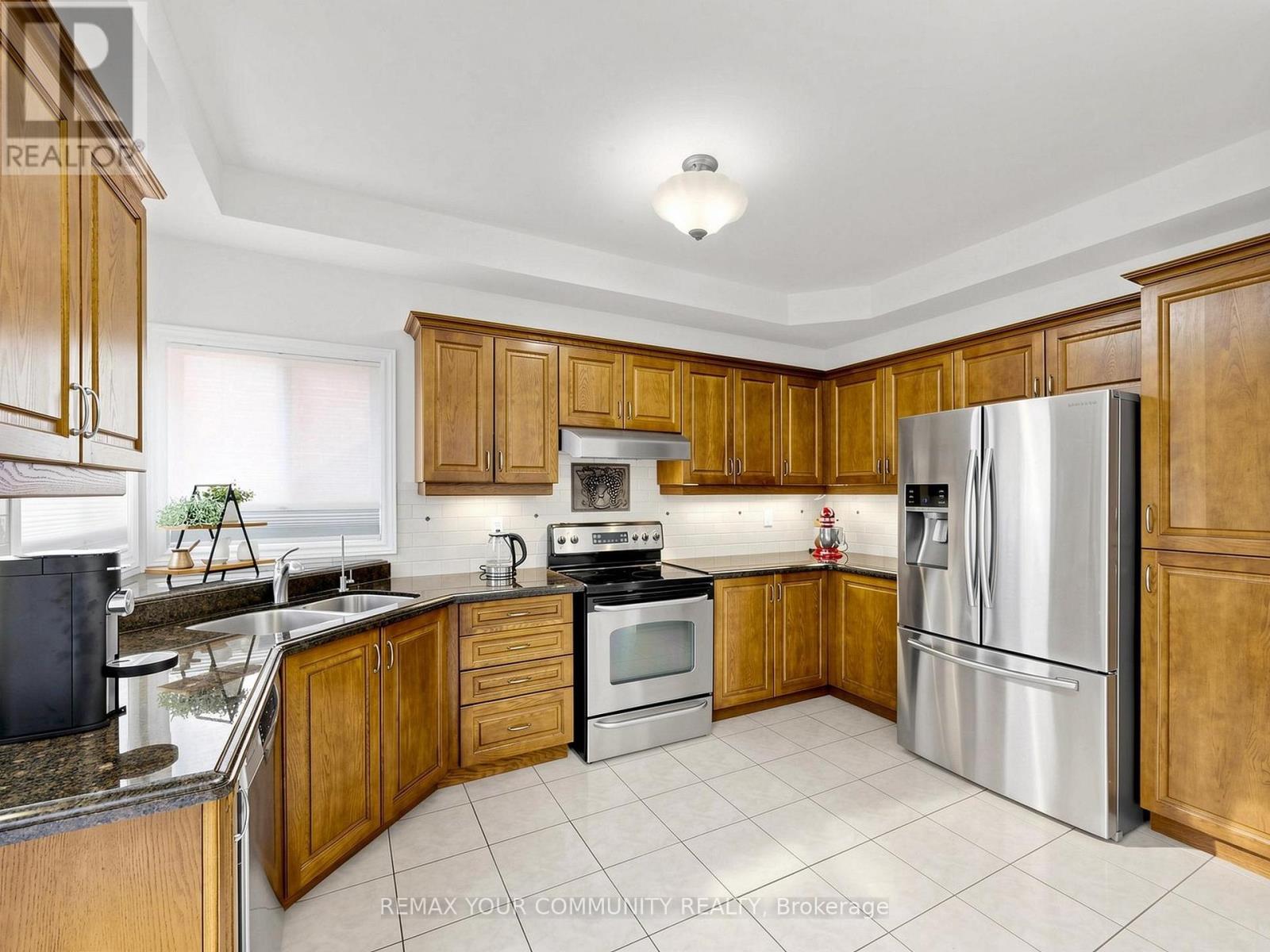 267 Bilbrough Street, Aurora, Ontario  L4G 7X6 - Photo 12 - N13657368