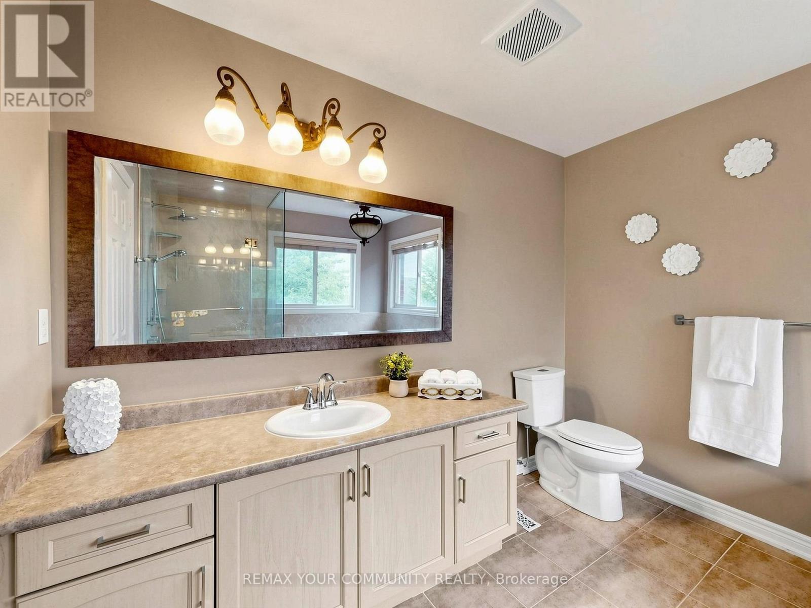 267 Bilbrough Street, Aurora, Ontario  L4G 7X6 - Photo 27 - N13657368