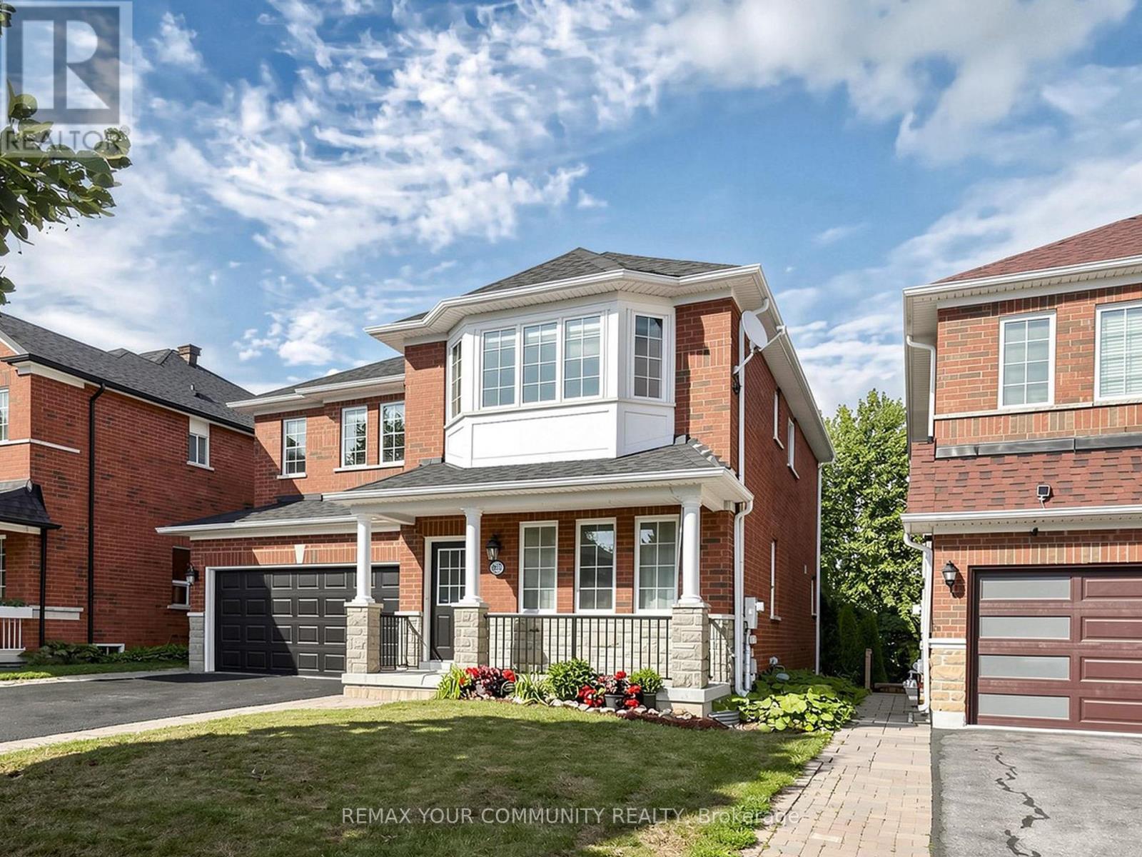 267 Bilbrough Street, Aurora, Ontario  L4G 7X6 - Photo 4 - N13657368
