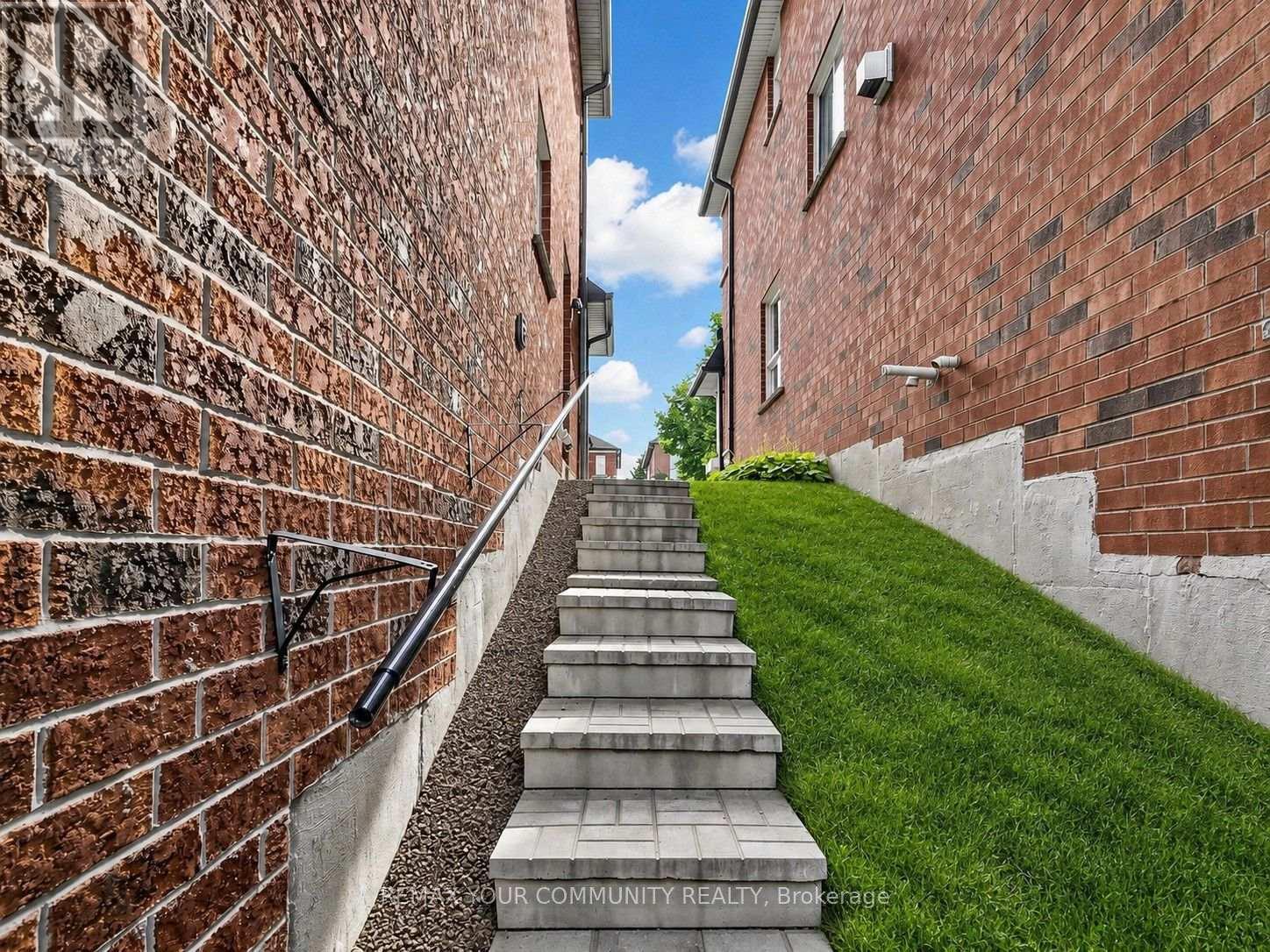 267 Bilbrough Street, Aurora, Ontario  L4G 7X6 - Photo 49 - N13657368