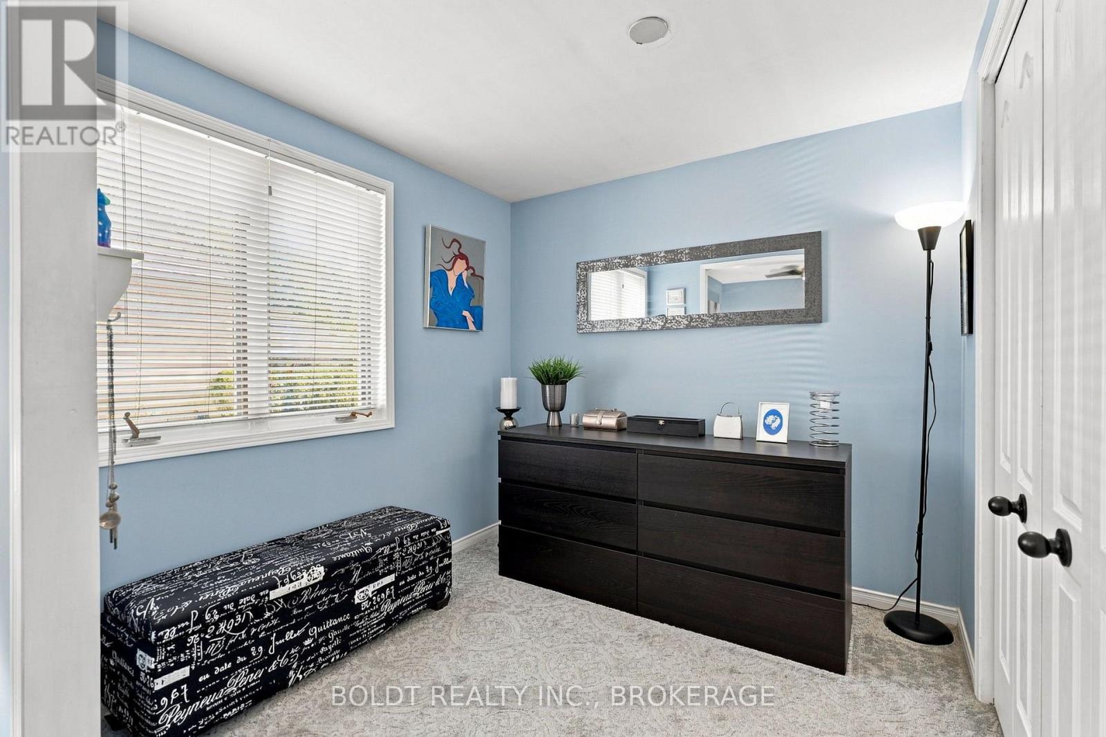 16 Longfellow Avenue, St. Catharines, Ontario L2R 6N5 - Photo 11 - X13657400