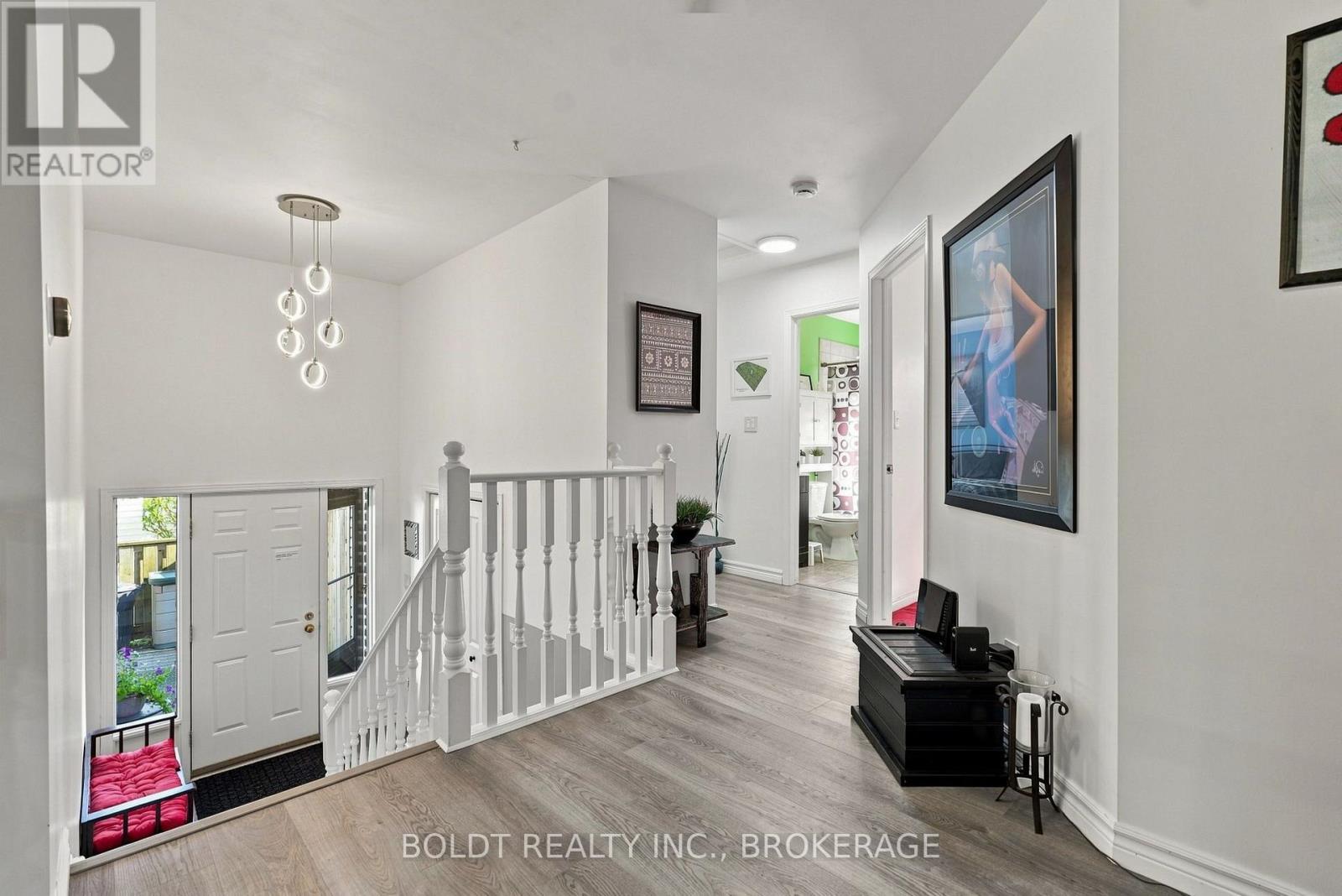 16 Longfellow Avenue, St. Catharines, Ontario L2R 6N5 - Photo 18 - X13657400