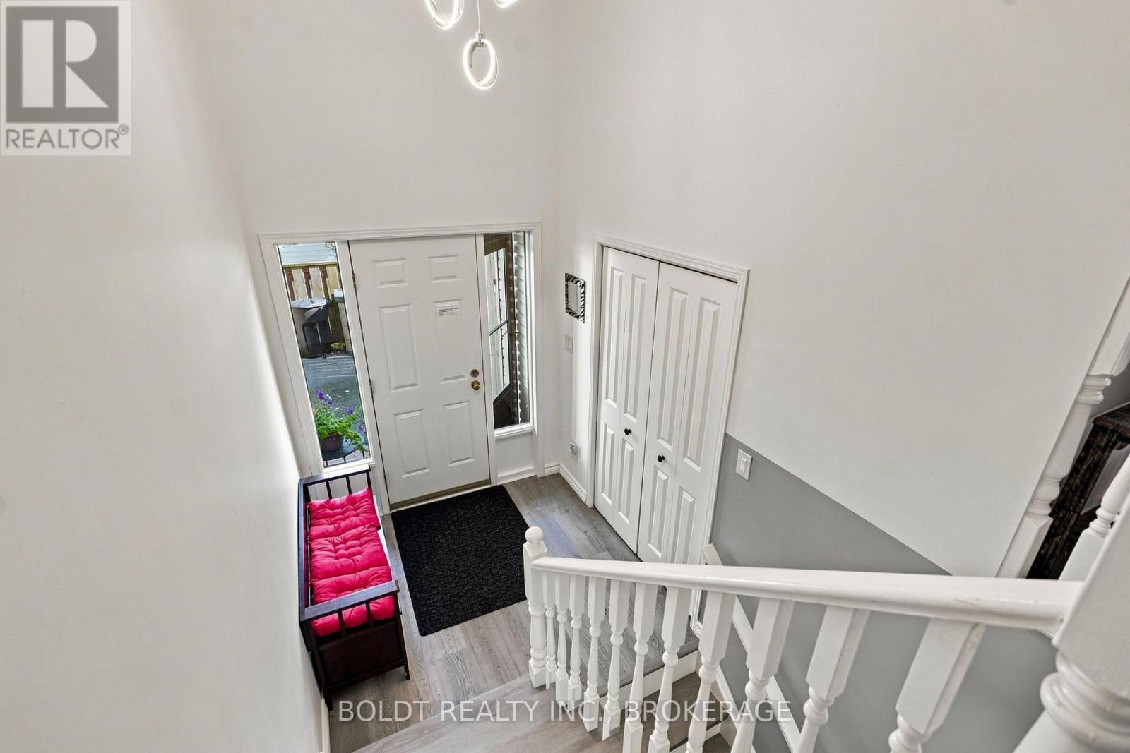 16 Longfellow Avenue, St. Catharines, Ontario L2R 6N5 - Photo 24 - X13657400