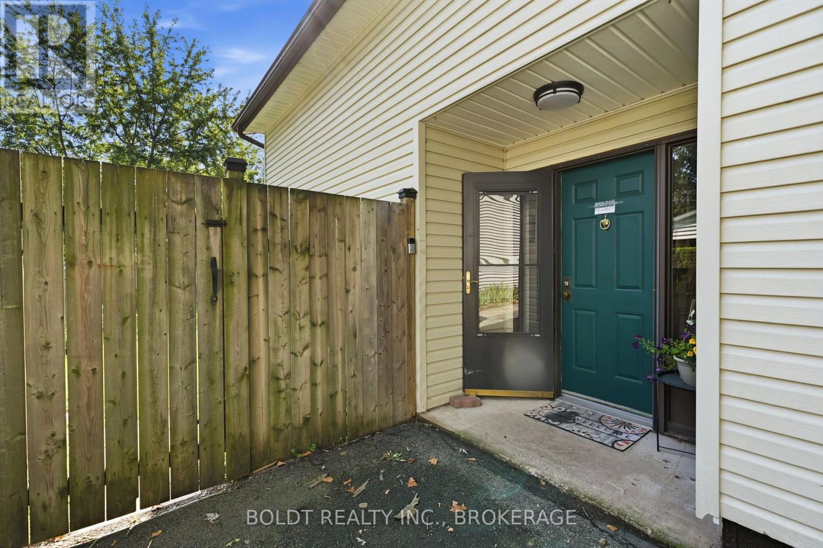16 Longfellow Avenue, St. Catharines, Ontario L2R 6N5 - Photo 28 - X13657400