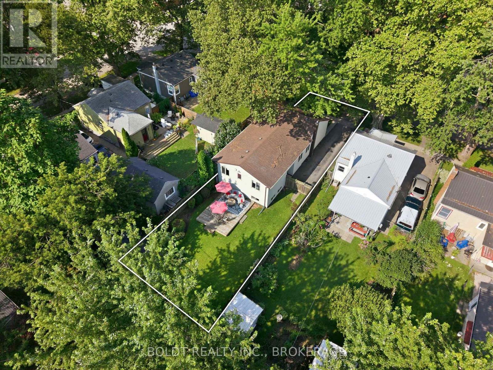 16 Longfellow Avenue, St. Catharines, Ontario L2R 6N5 - Photo 38 - X13657400
