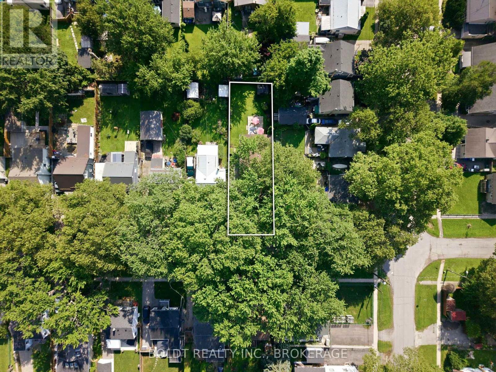 16 Longfellow Avenue, St. Catharines, Ontario L2R 6N5 - Photo 40 - X13657400