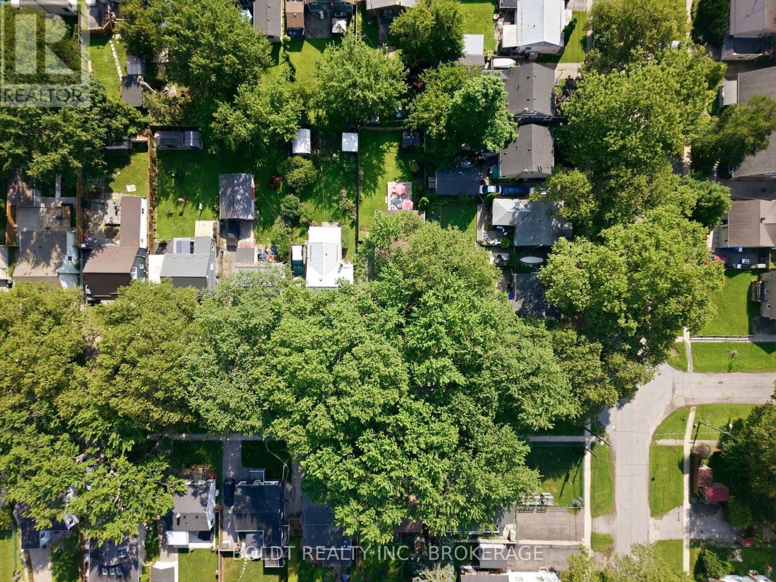 16 Longfellow Avenue, St. Catharines, Ontario L2R 6N5 - Photo 41 - X13657400