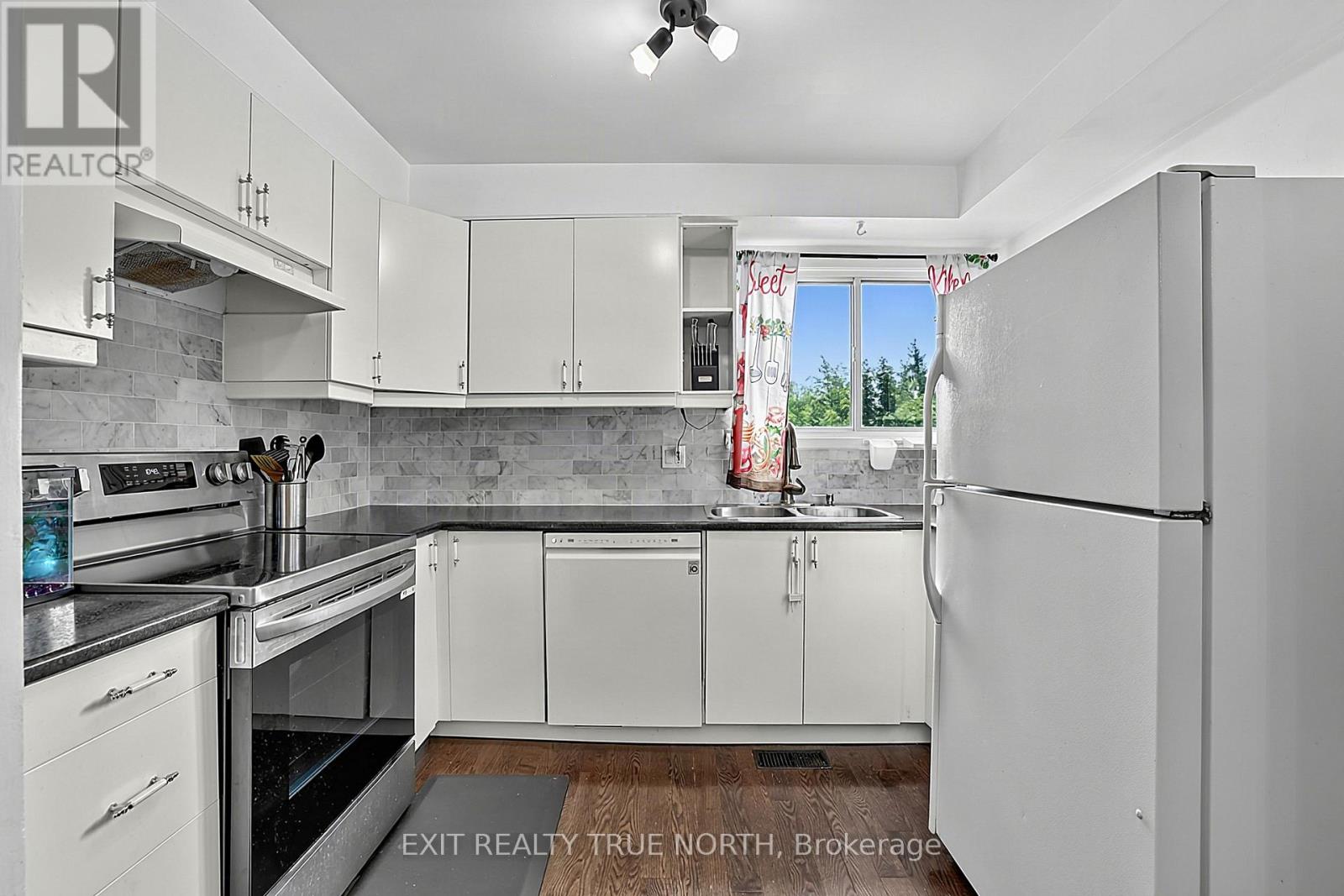 73 Collins Crescent, Brampton, Ontario  L6V 3N1 - Photo 16 - W13657344
