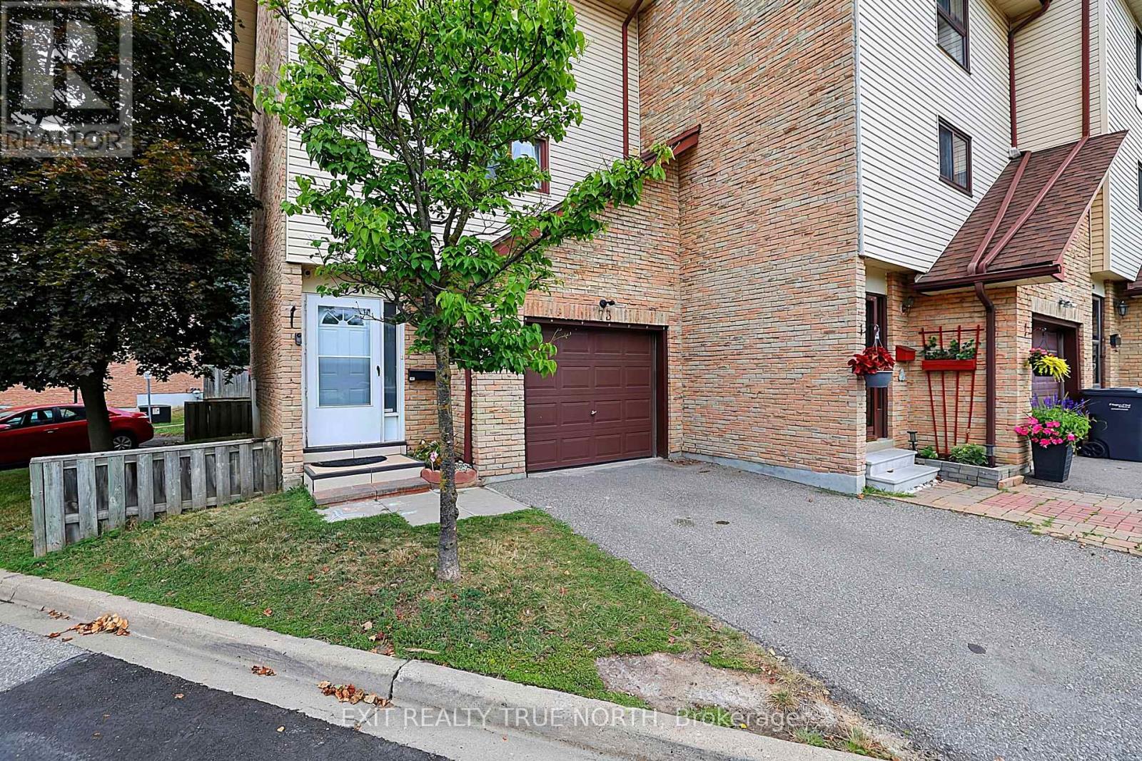 73 Collins Crescent, Brampton, Ontario  L6V 3N1 - Photo 3 - W13657344