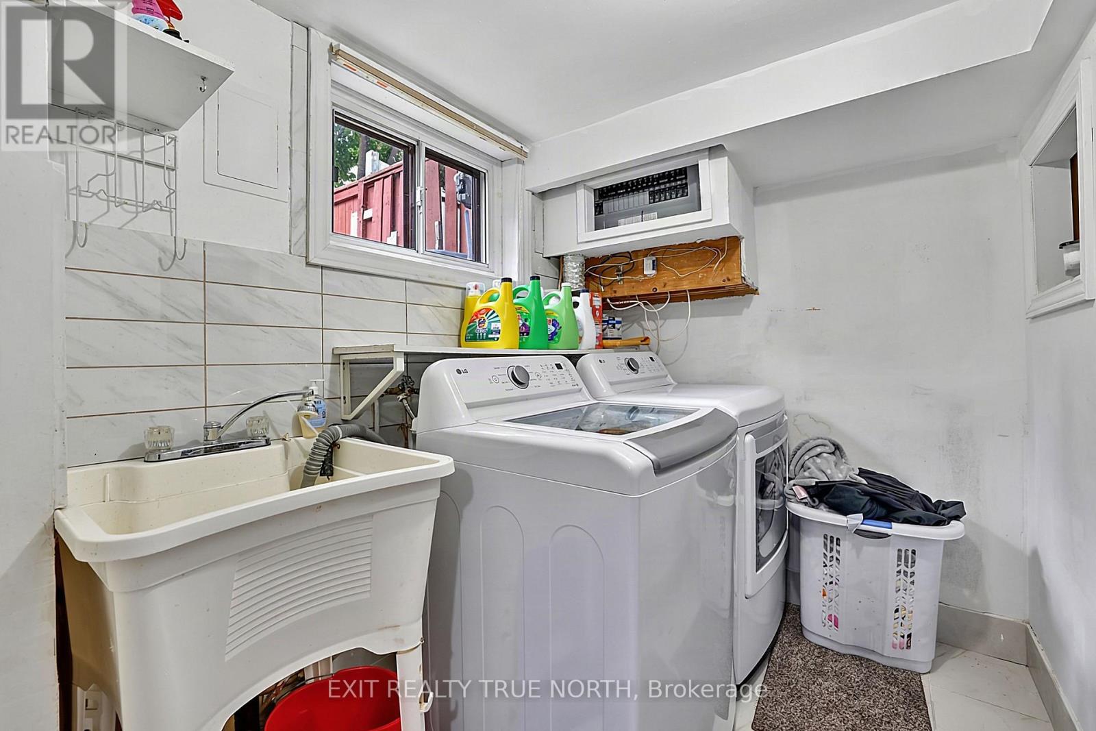 73 Collins Crescent, Brampton, Ontario  L6V 3N1 - Photo 33 - W13657344