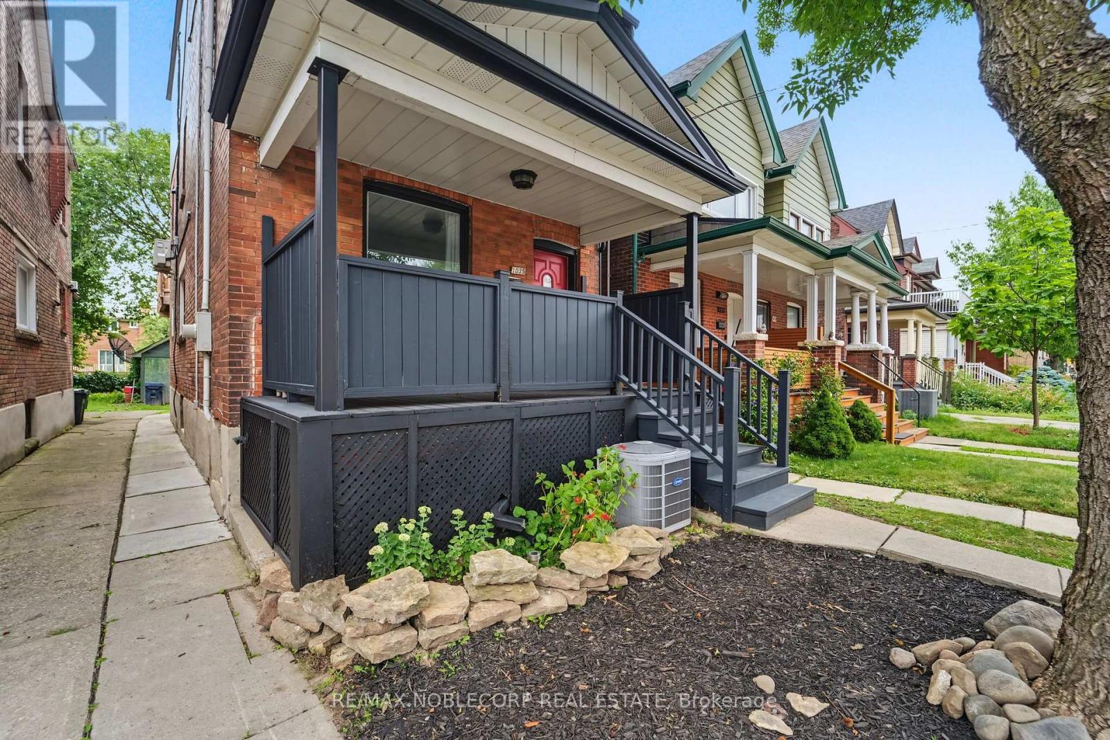 1035 Dovercourt Road, Toronto, Ontario  M6H 2X7 - Photo 3 - W13657350