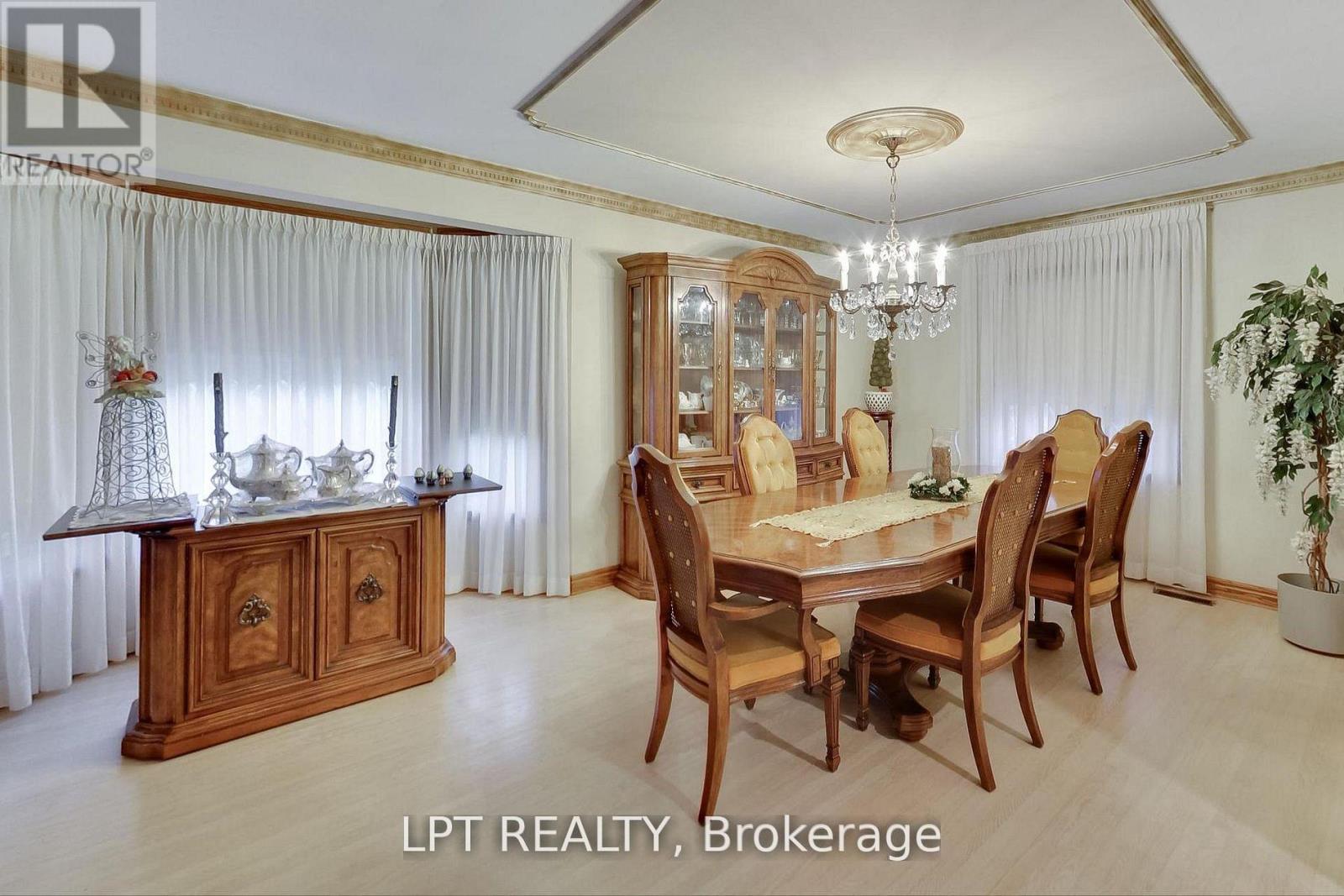 6 Fenton Way, Brampton, Ontario  L6P 0P5 - Photo 20 - W13657402
