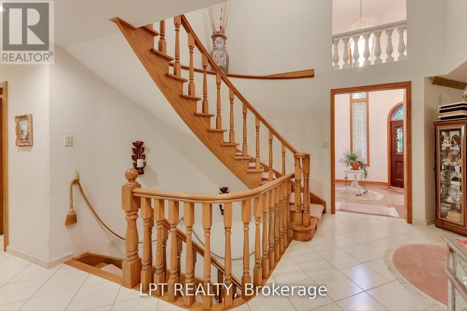 6 Fenton Way, Brampton, Ontario  L6P 0P5 - Photo 28 - W13657402