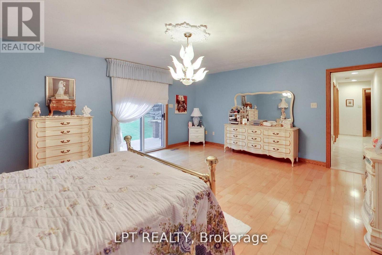 6 Fenton Way, Brampton, Ontario  L6P 0P5 - Photo 36 - W13657402