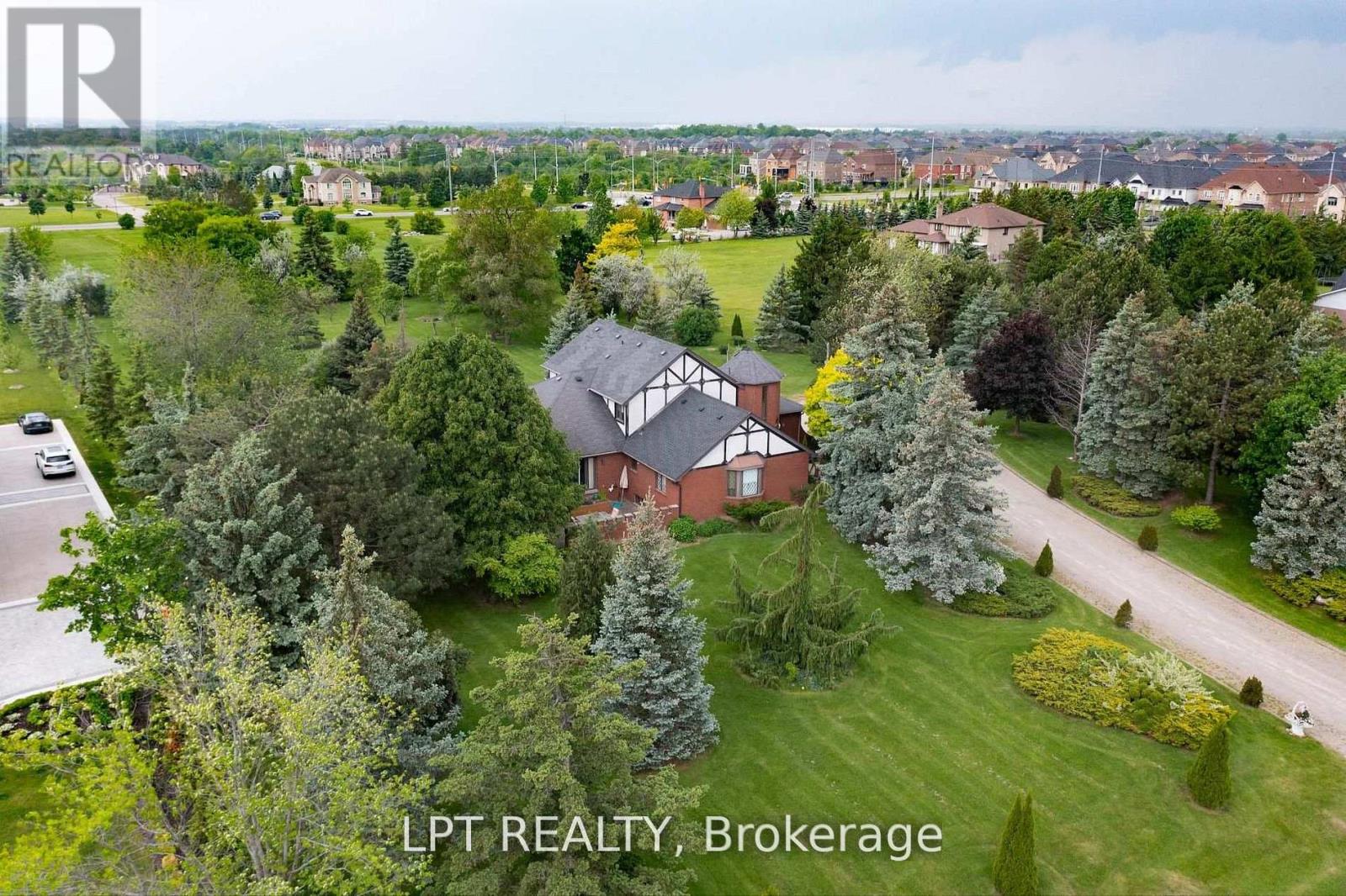 6 Fenton Way, Brampton, Ontario  L6P 0P5 - Photo 45 - W13657402