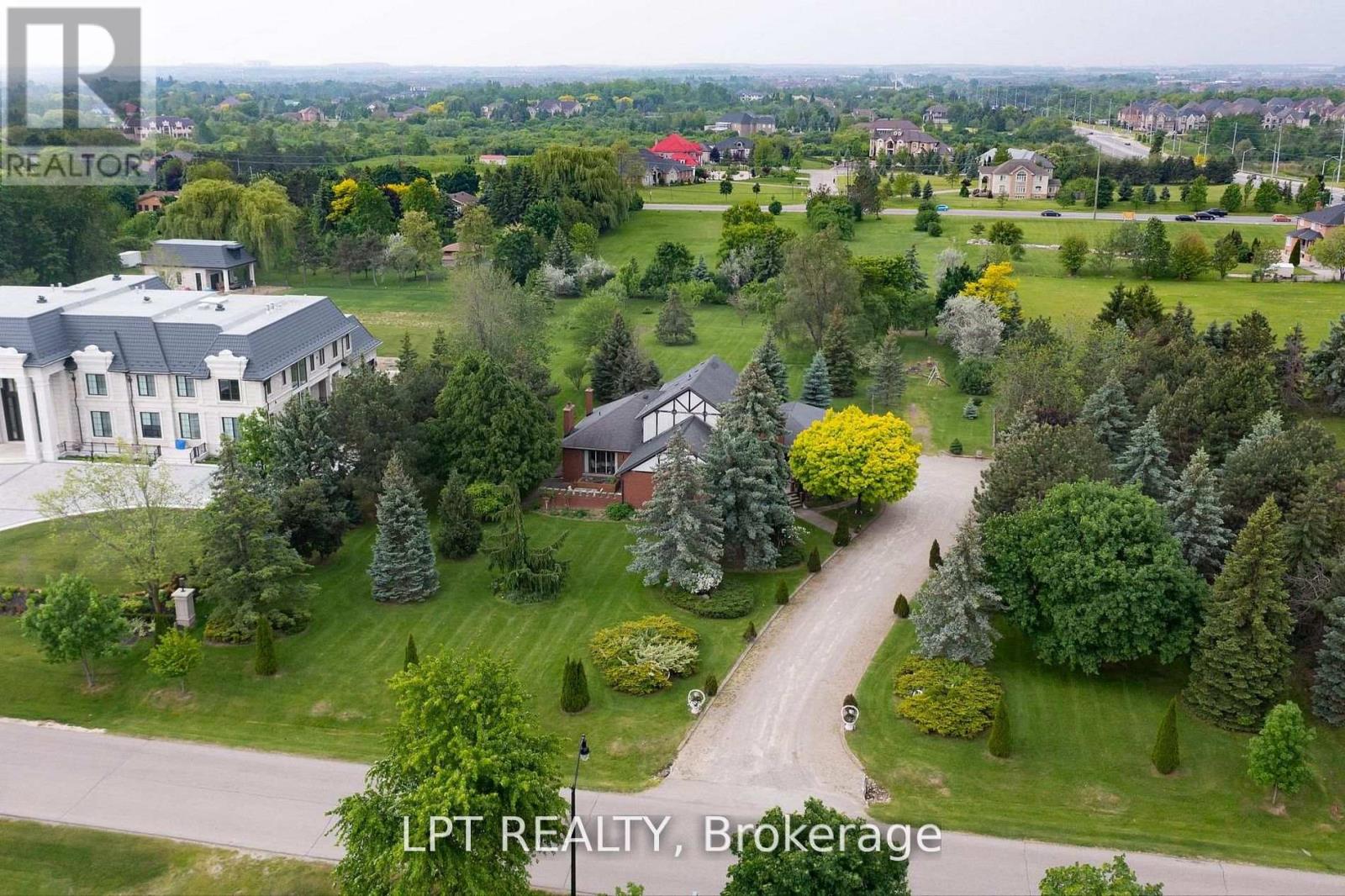 6 Fenton Way, Brampton, Ontario  L6P 0P5 - Photo 46 - W13657402