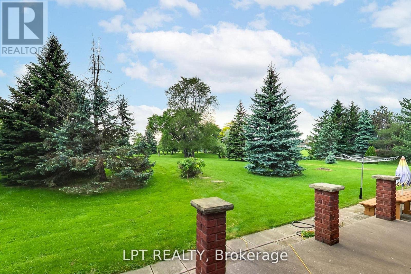 6 Fenton Way, Brampton, Ontario  L6P 0P5 - Photo 8 - W13657402
