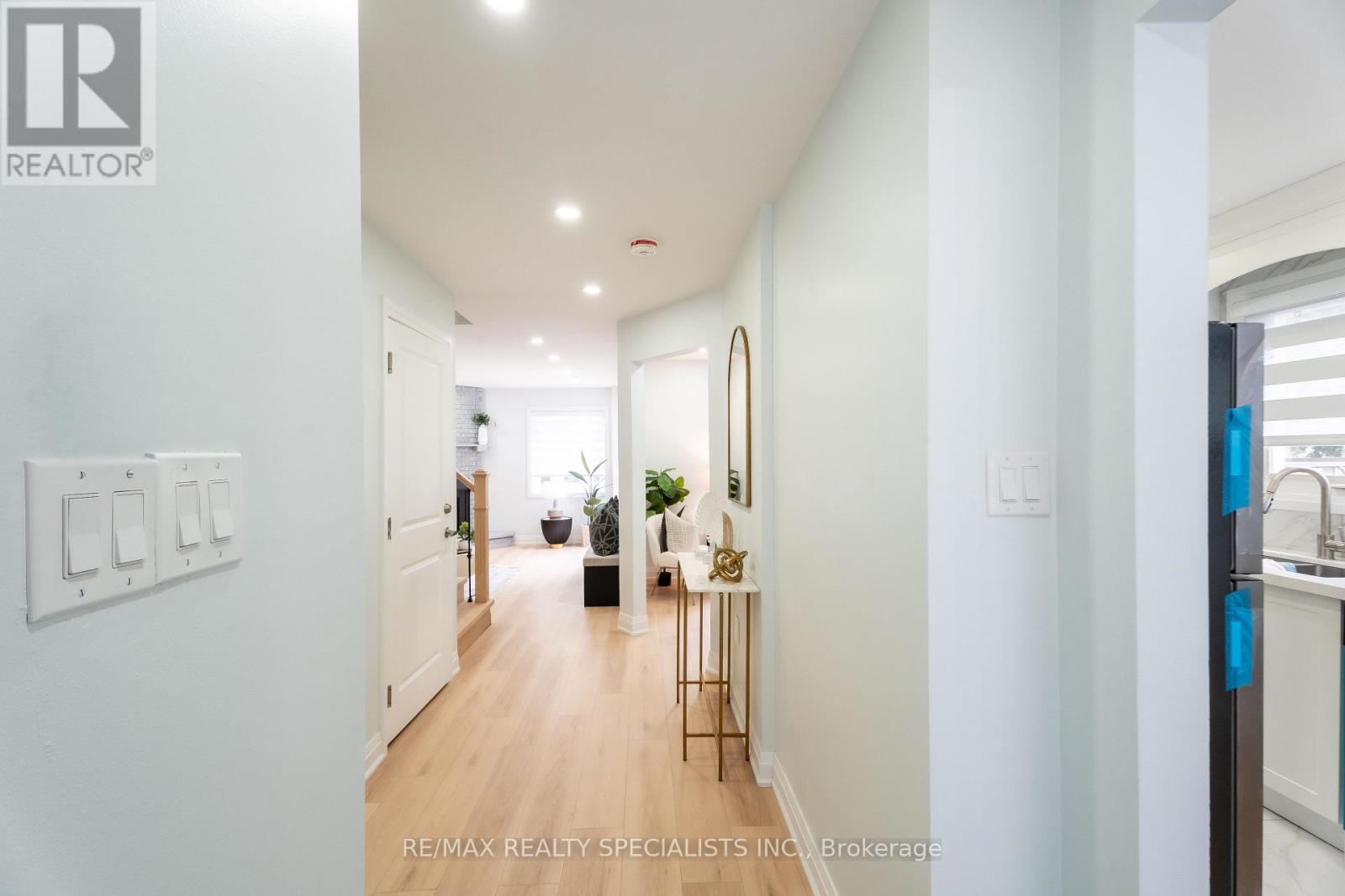 66 Banting Crescent, Brampton, Ontario  L6Y 2K9 - Photo 6 - W13657422