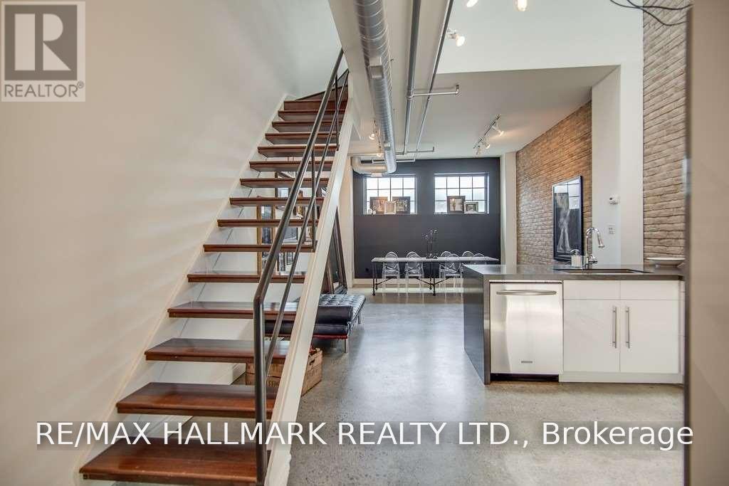 7 - 6 Bartlett Avenue, Toronto, Ontario  M6H 3E8 - Photo 23 - W13657430