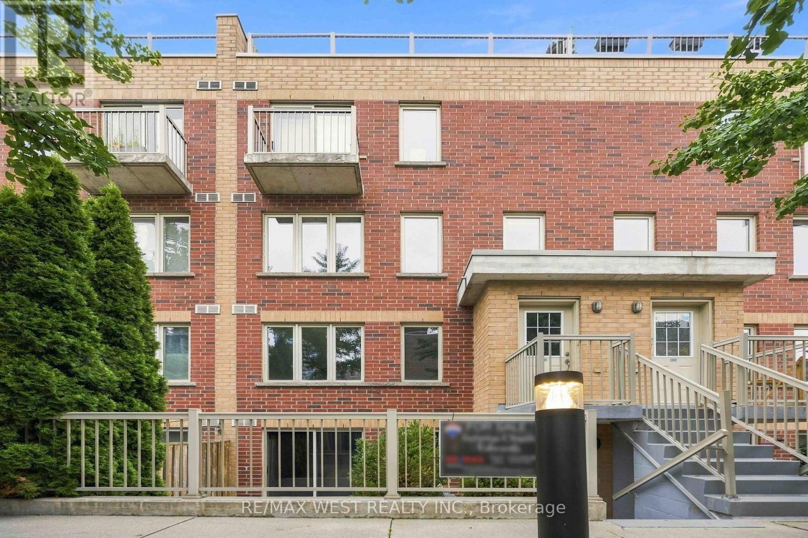 122 - 20 ELSIE LANE, Toronto, Ontario