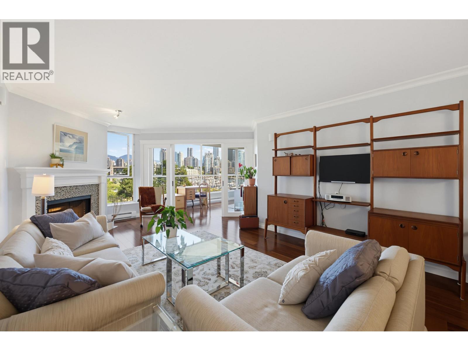 304 1490 Pennyfarthing Drive, Vancouver, British Columbia V6J 4Z3 - Photo 3 - R3154064