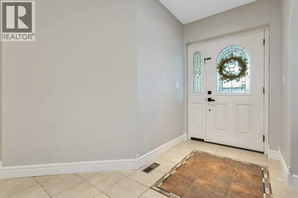 13 Fern Crescent, Sylvan Lake, Alberta  T4S 1Y4 - Photo 6 - A2329956