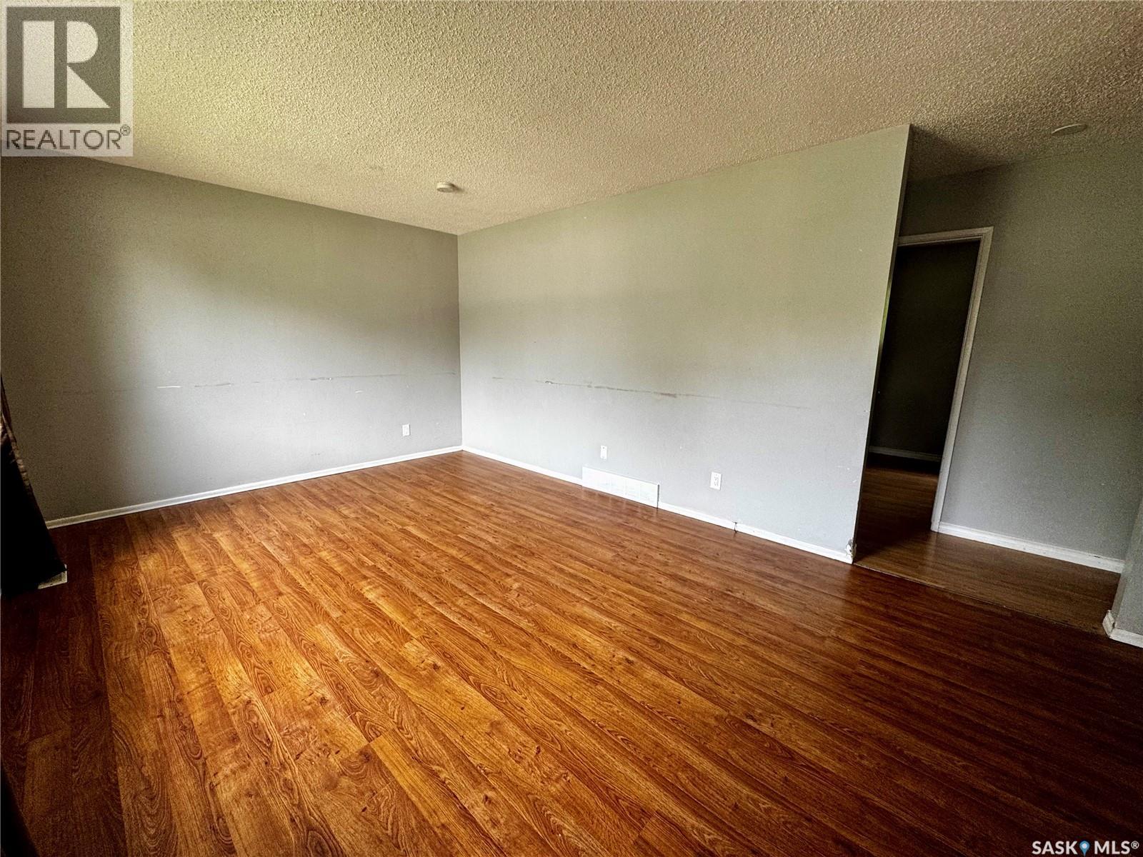 3355 33rd Street W, Saskatoon, Saskatchewan  S7L 4P5 - Photo 2 - SK044951