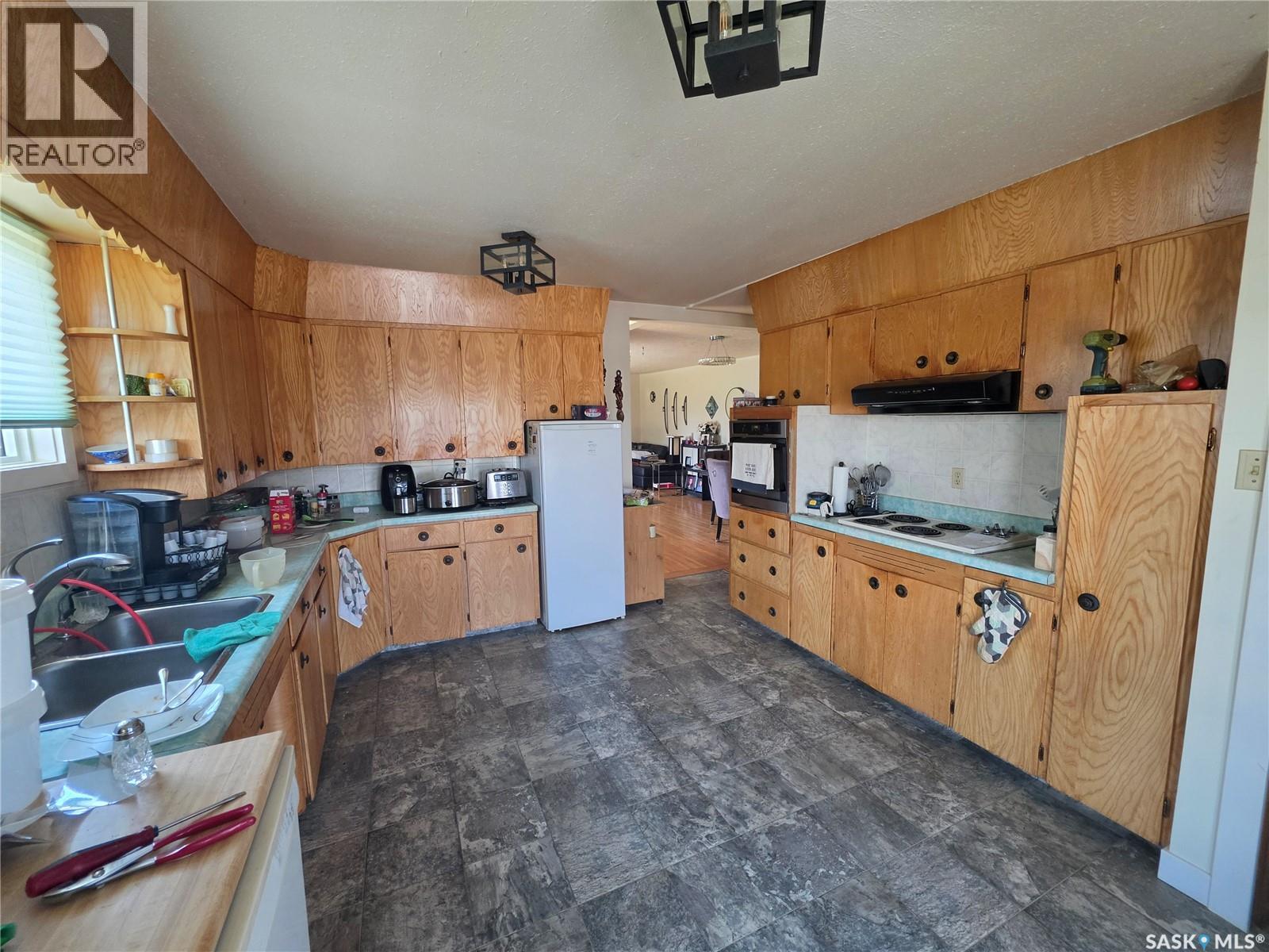 204 1st Avenue S, Dorintosh, Saskatchewan  S0M 0T0 - Photo 4 - SK044914