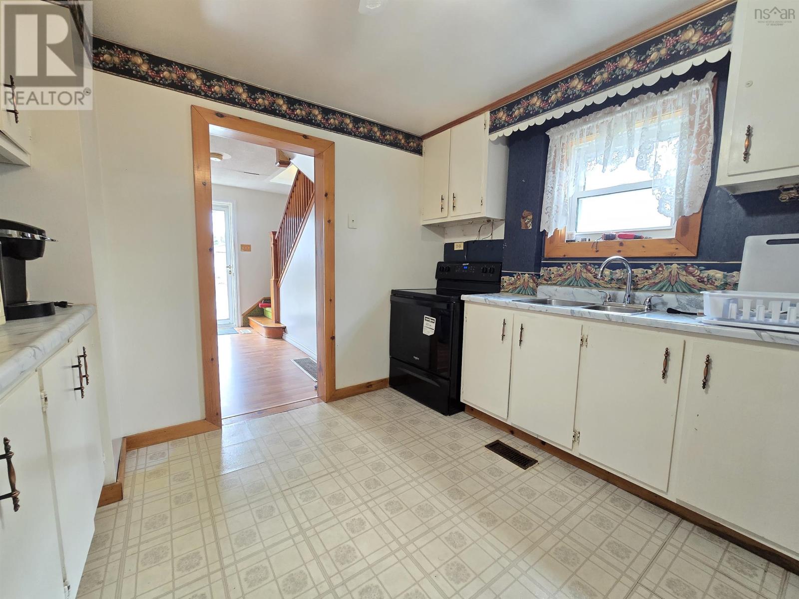 374 Alexandra Street, Sydney, Nova Scotia  B1S 2G4 - Photo 5 - 202620149