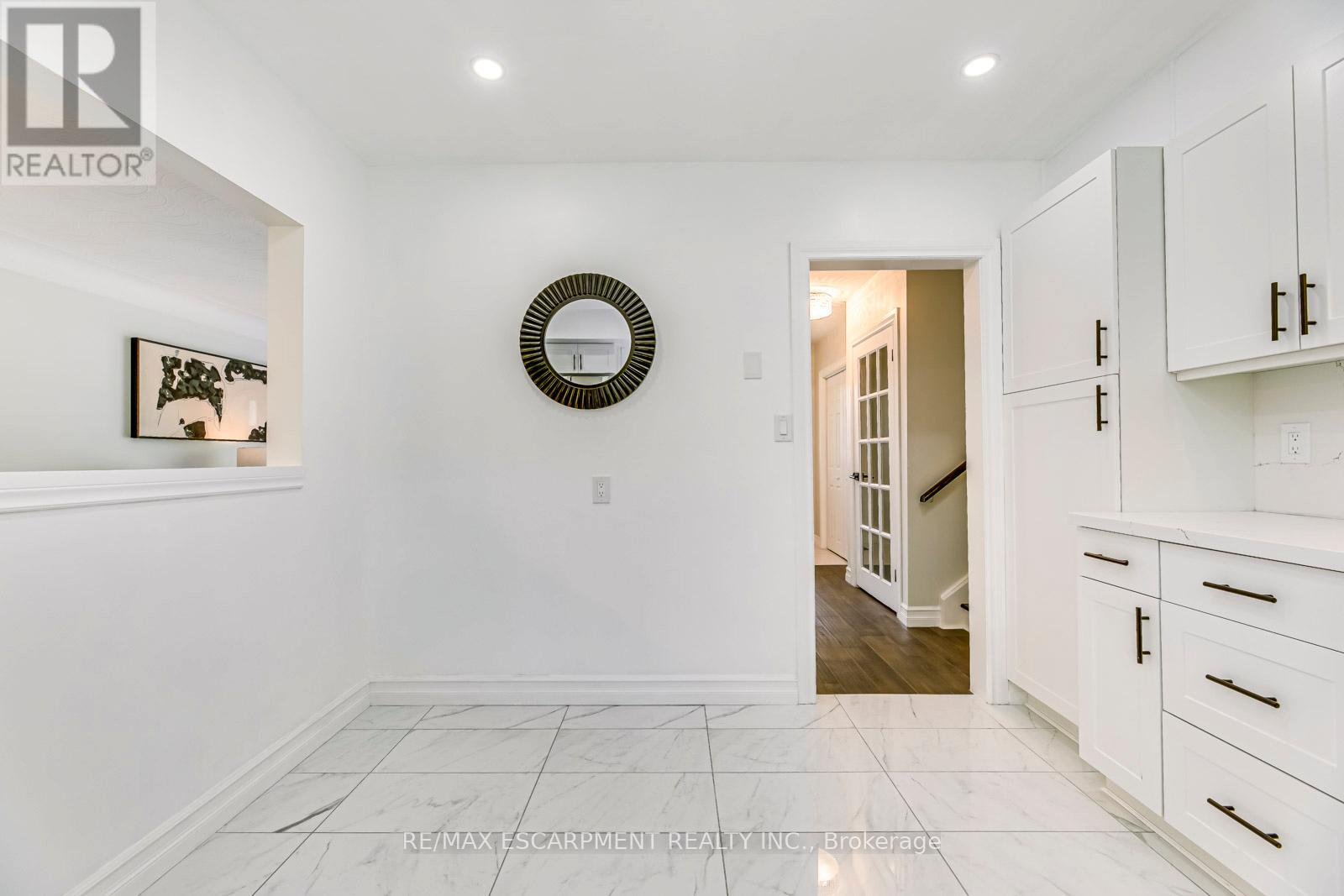 356 Dunlop Crescent, Burlington, Ontario  L7L 3N7 - Photo 14 - W13627162