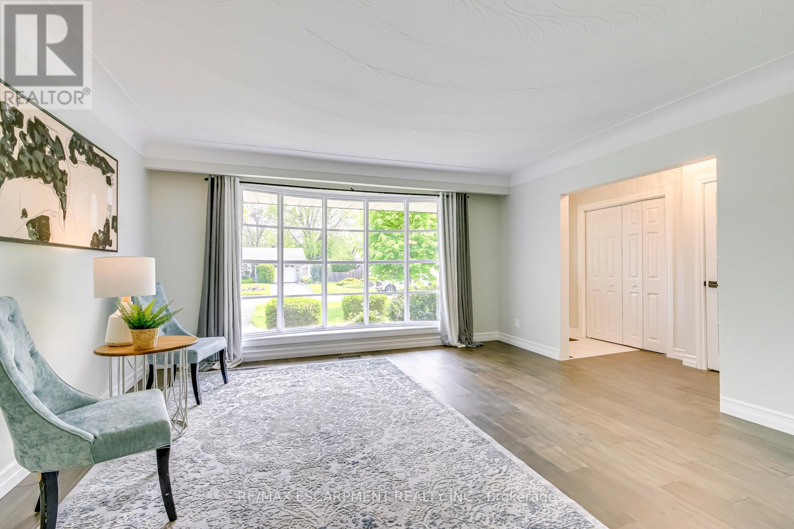 356 Dunlop Crescent, Burlington, Ontario  L7L 3N7 - Photo 7 - W13627162