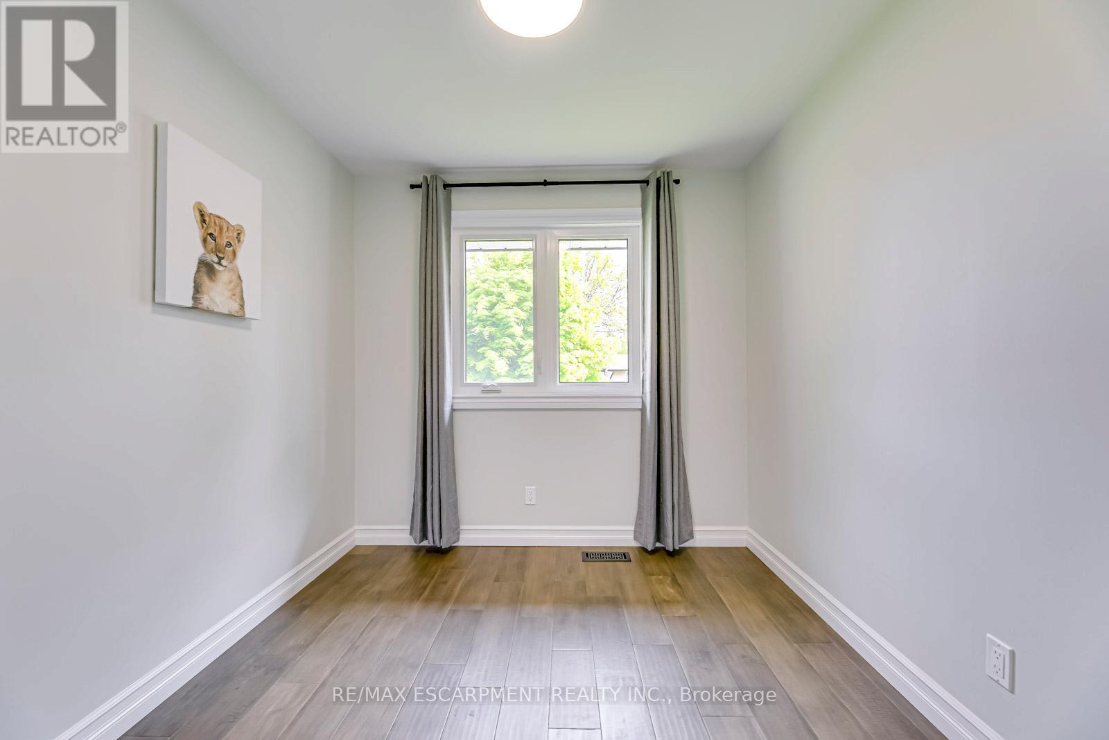 356 Dunlop Crescent, Burlington, Ontario  L7L 3N7 - Photo 20 - W13627162