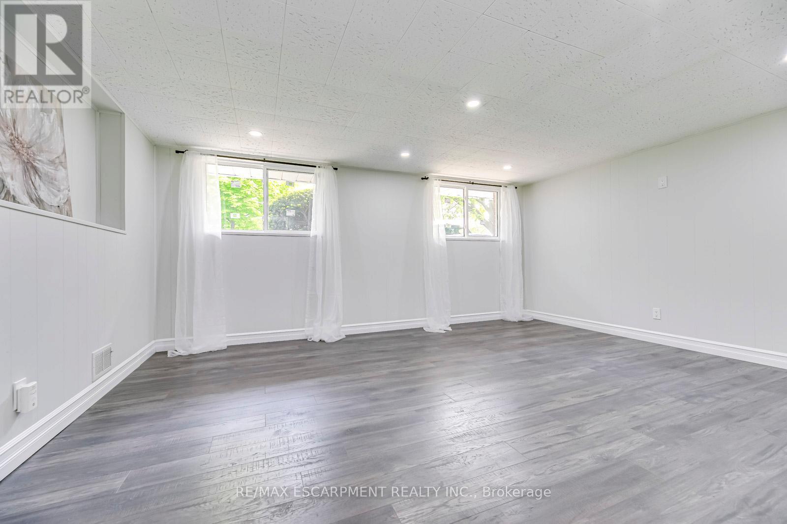 356 Dunlop Crescent, Burlington, Ontario  L7L 3N7 - Photo 27 - W13627162