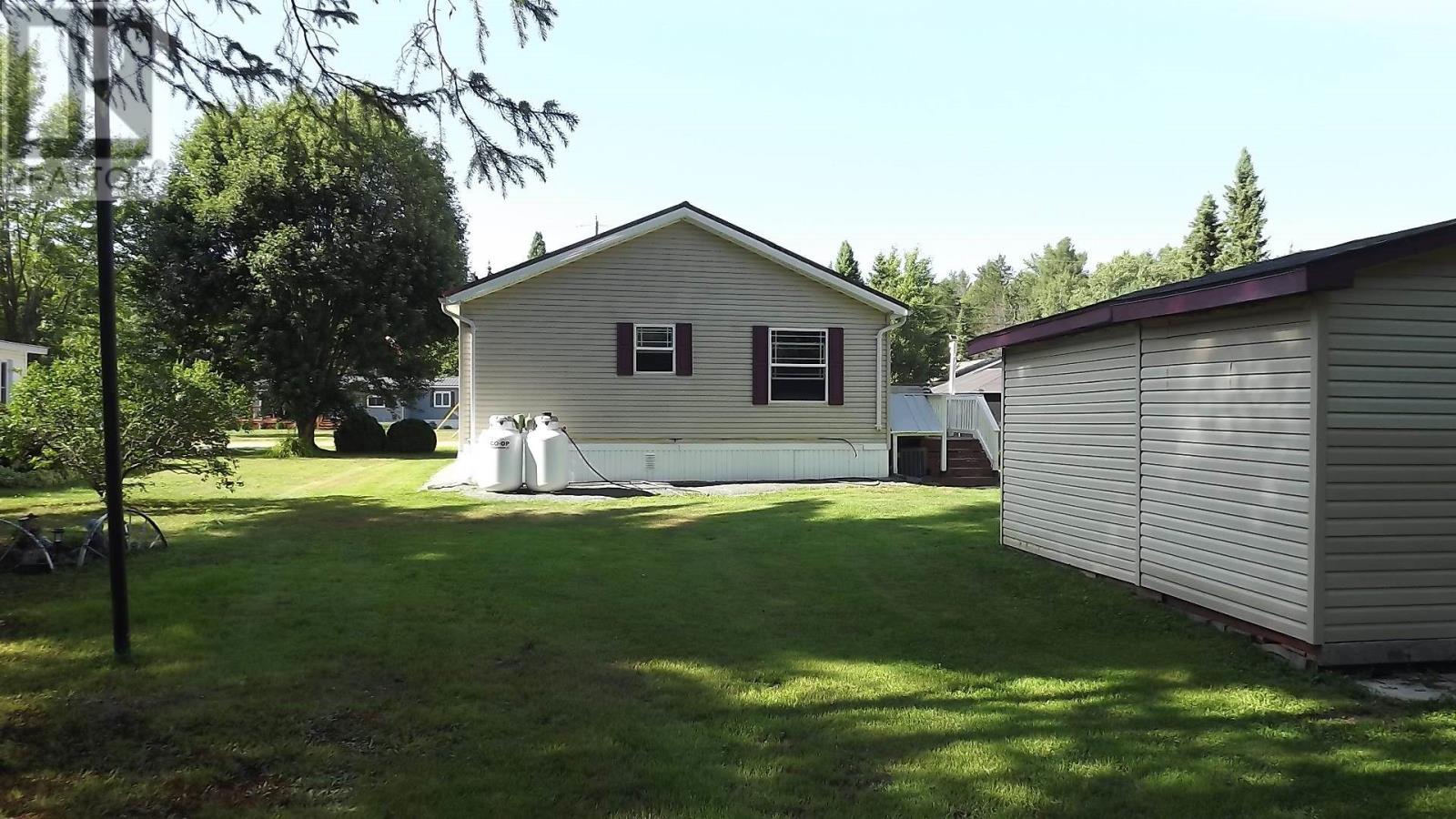 19 Pinewood St, Massey, Ontario  P0P 1P0 - Photo 11 - SM262119