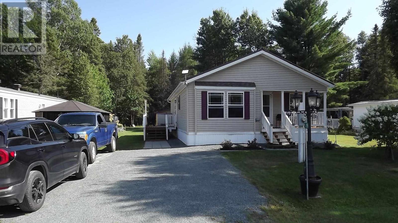 19 Pinewood St, Massey, Ontario  P0P 1P0 - Photo 2 - SM262119