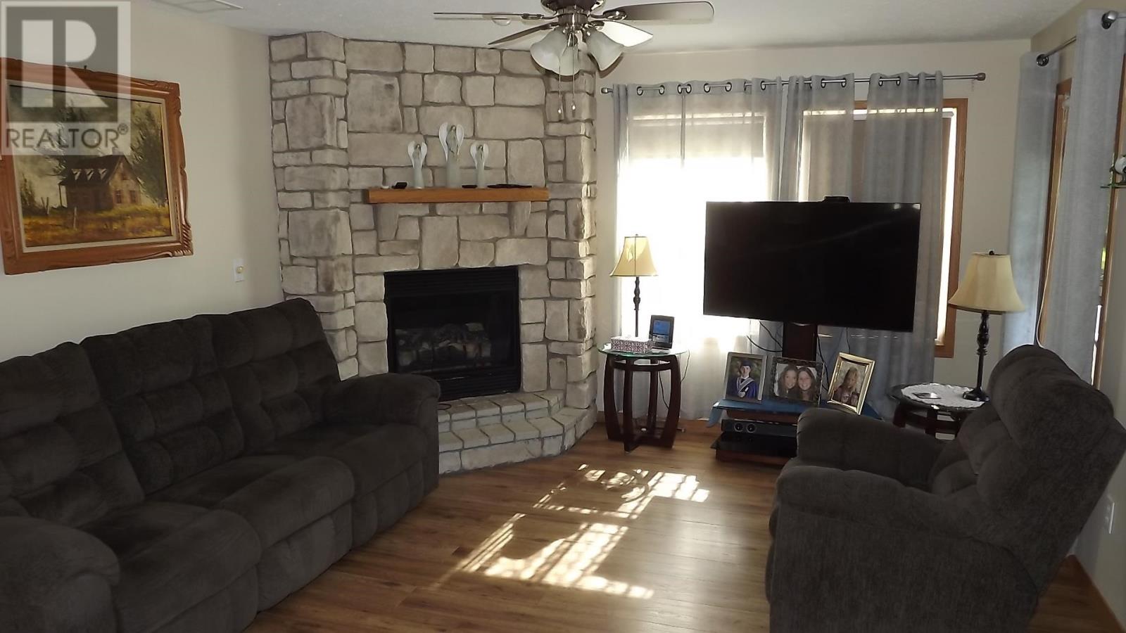 19 Pinewood St, Massey, Ontario  P0P 1P0 - Photo 21 - SM262119