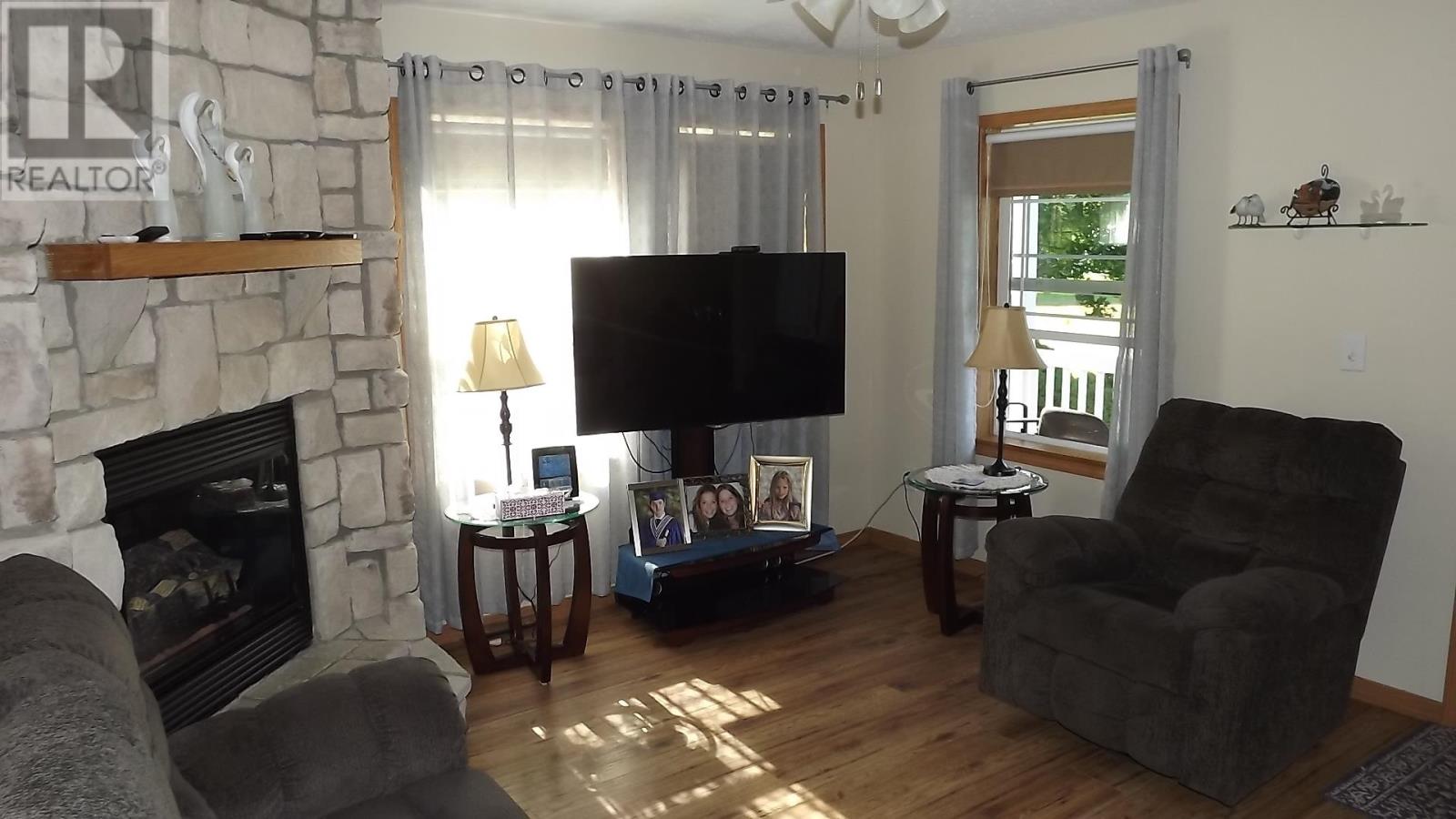 19 Pinewood St, Massey, Ontario  P0P 1P0 - Photo 22 - SM262119