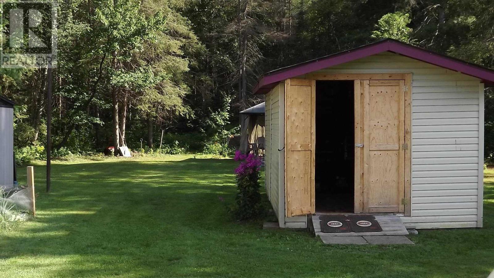 19 Pinewood St, Massey, Ontario  P0P 1P0 - Photo 3 - SM262119