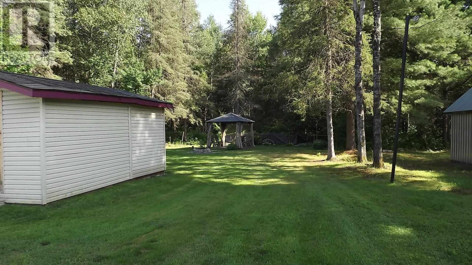 19 Pinewood St, Massey, Ontario  P0P 1P0 - Photo 4 - SM262119