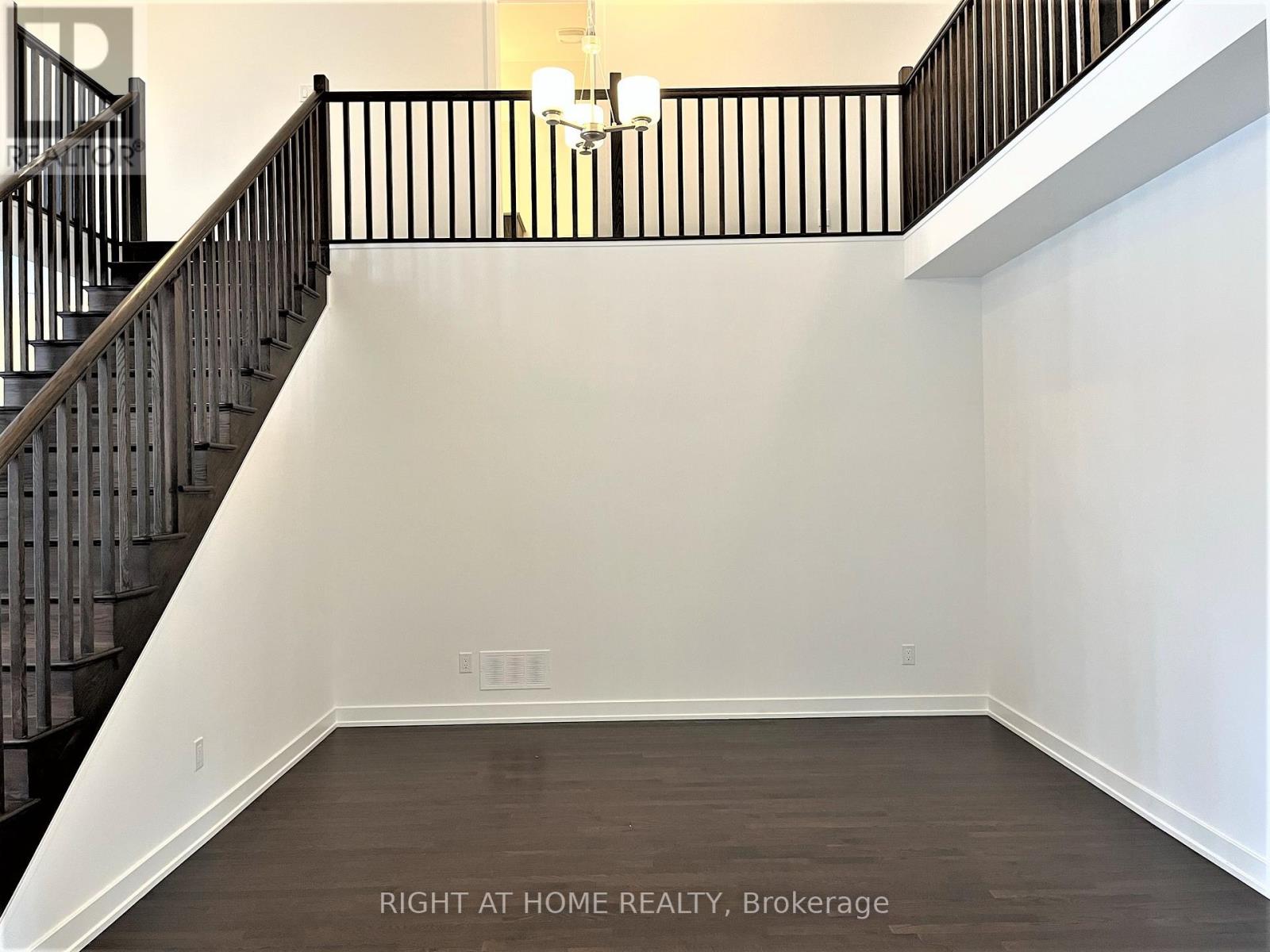 902 Duxbury Lane, Ottawa, Ontario  K4M 0M3 - Photo 8 - X13535776