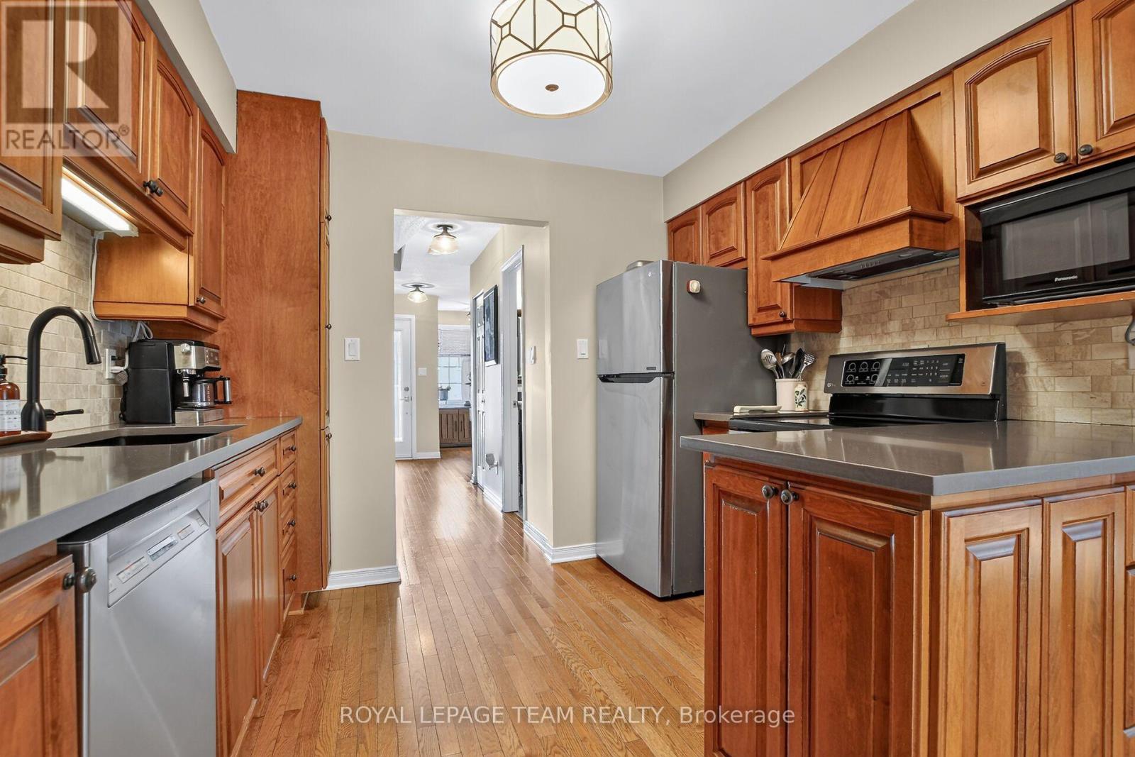 3 Hepburn Court, Ottawa, Ontario  K2L 3Z3 - Photo 12 - X13567932