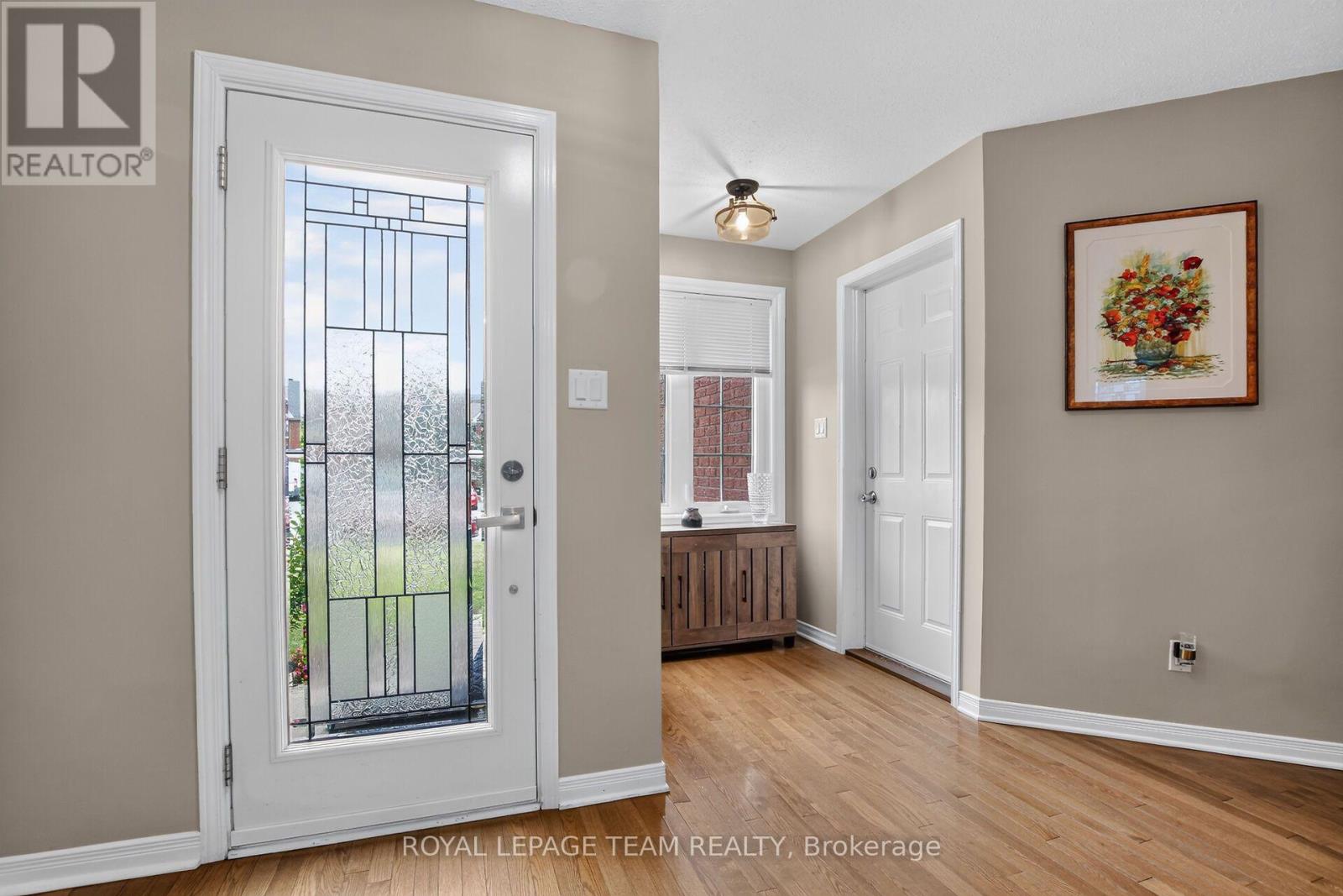 3 Hepburn Court, Ottawa, Ontario  K2L 3Z3 - Photo 4 - X13567932