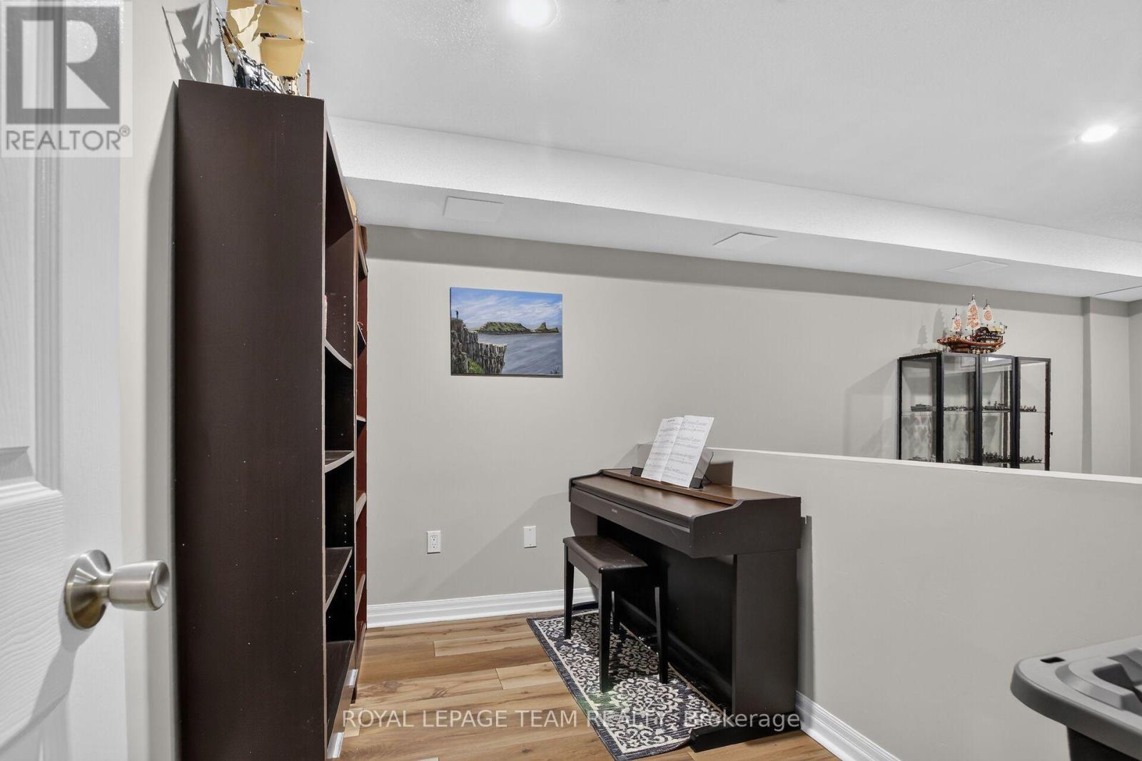 3 Hepburn Court, Ottawa, Ontario  K2L 3Z3 - Photo 32 - X13567932