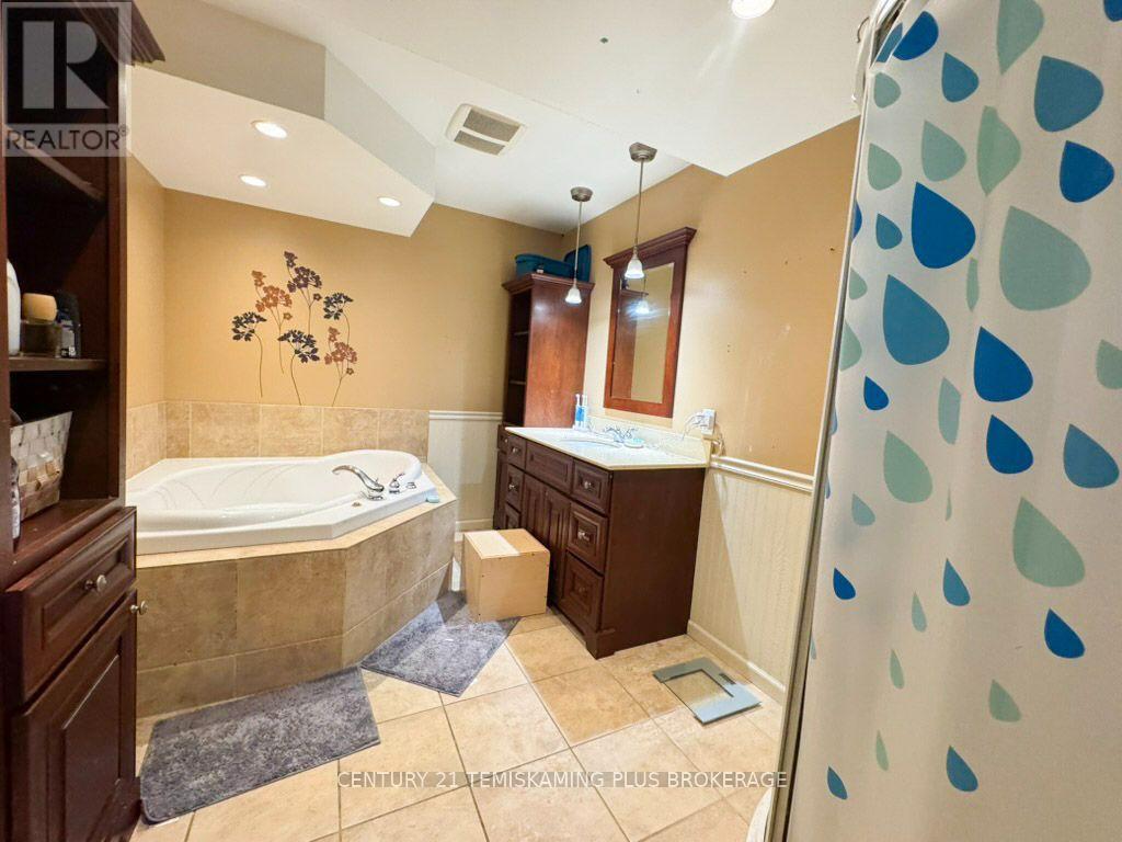 882881 65 Highway E, Timiskaming, Ontario  P0J 1P0 - Photo 6 - T13657644