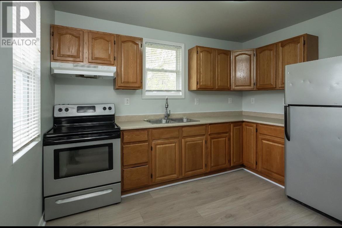 717 Northern Ave, Thunder Bay, Ontario  P7C 2W1 - Photo 7 - TB2602147