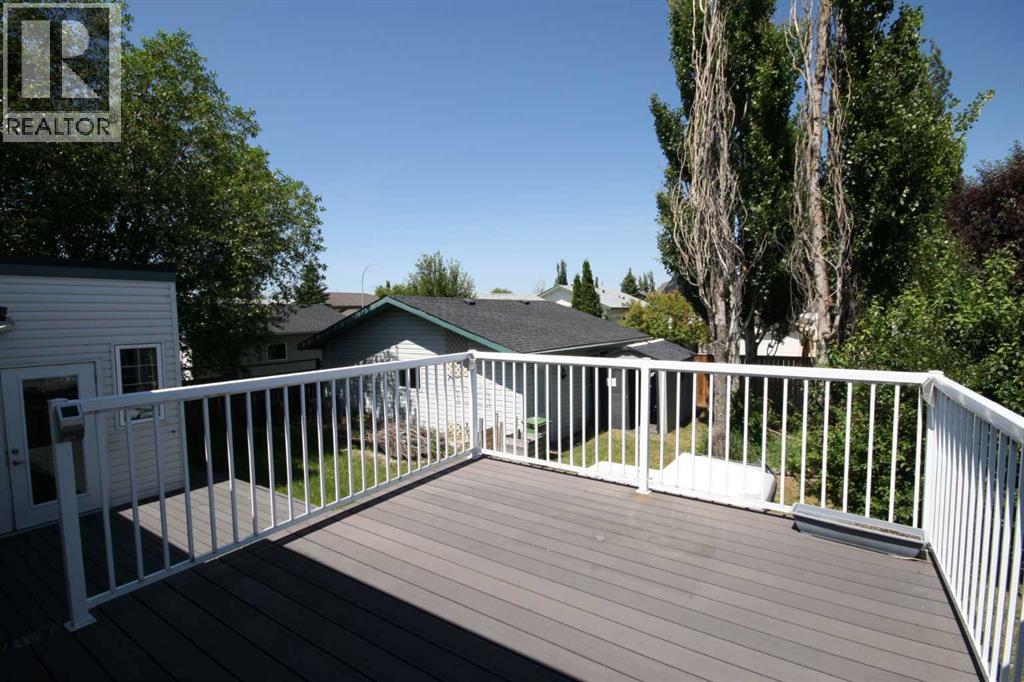 209 Strathaven Bay, Strathmore, Alberta  T1P 1N4 - Photo 4 - A2329067