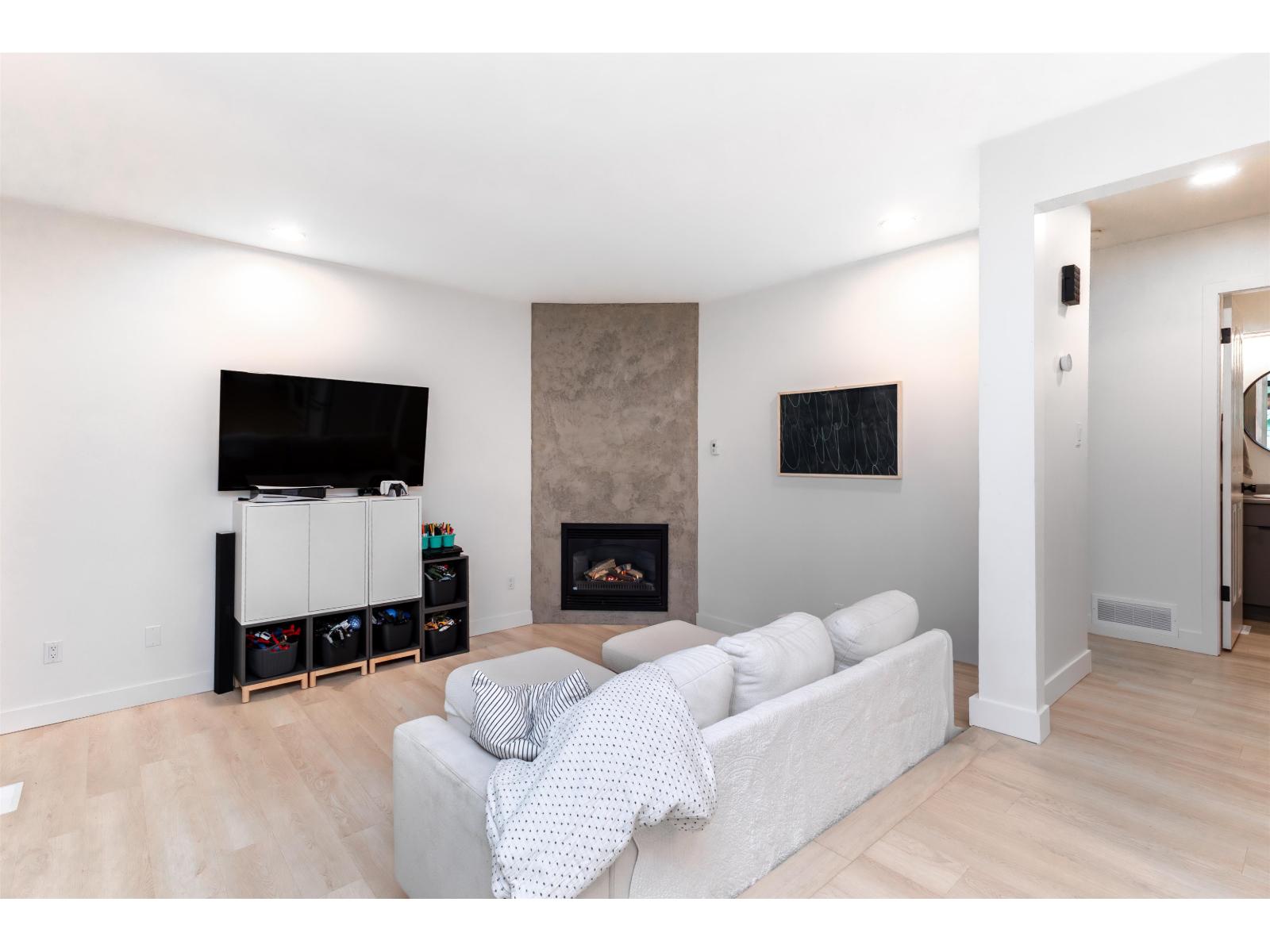 45995 Ivy Avenue, Sardis South, Chilliwack, British Columbia  V2R 2C5 - Photo 16 - R3128110